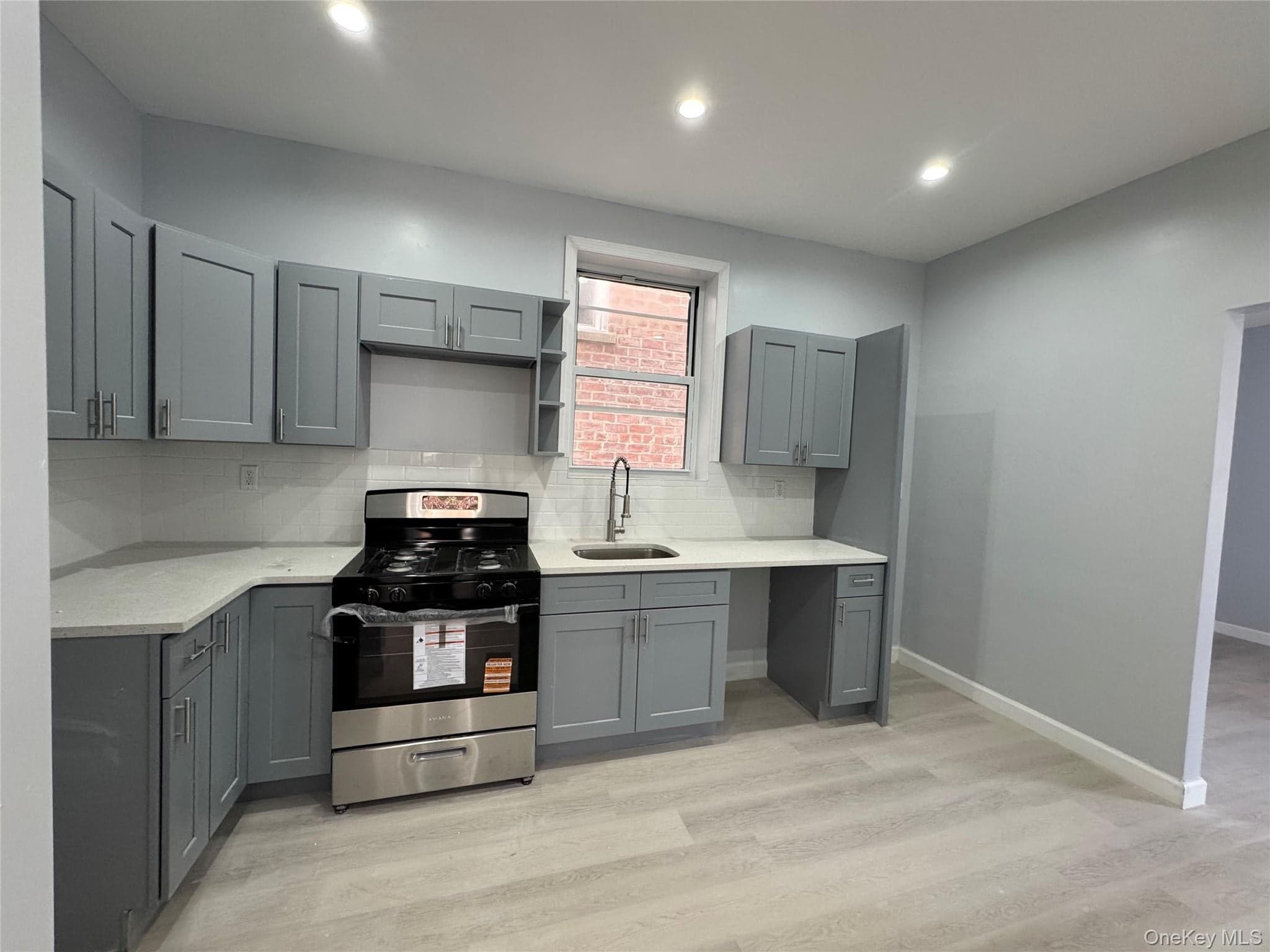 3041 Paulding Avenue thumbnail 22