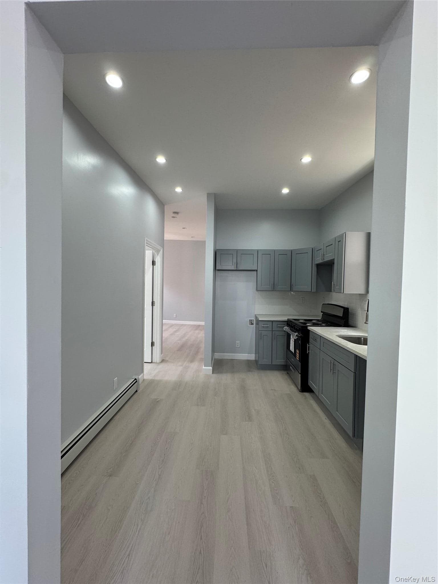 3041 Paulding Avenue thumbnail 36