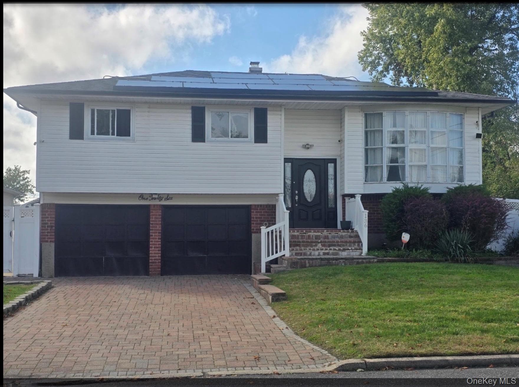 136 Front Avenue, Brentwood