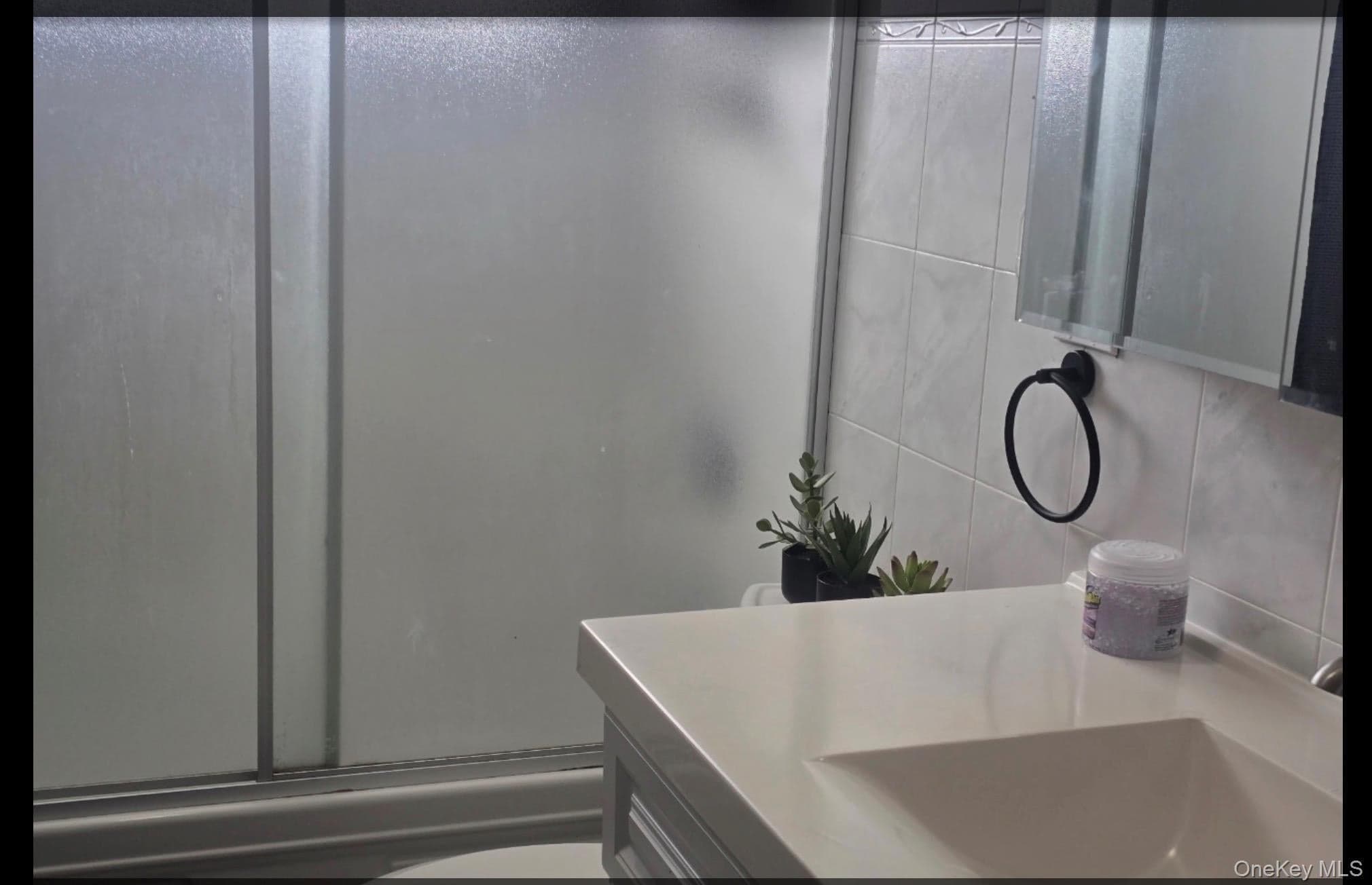 136 Front Avenue thumbnail 12