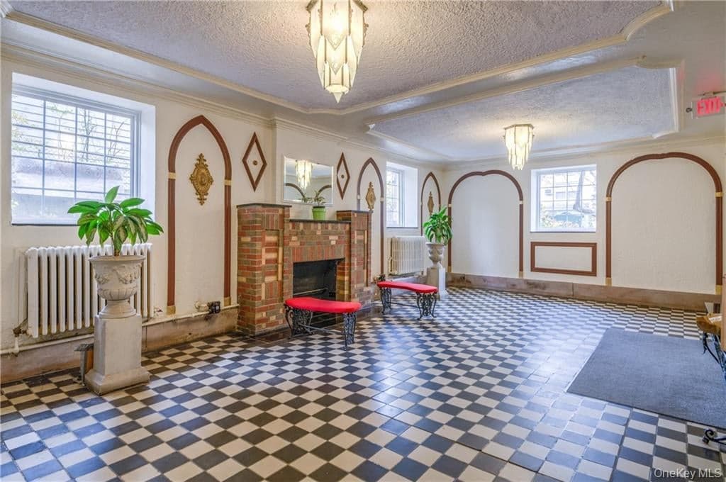 40 E Birch Street Unit: Apt 4D thumbnail 3