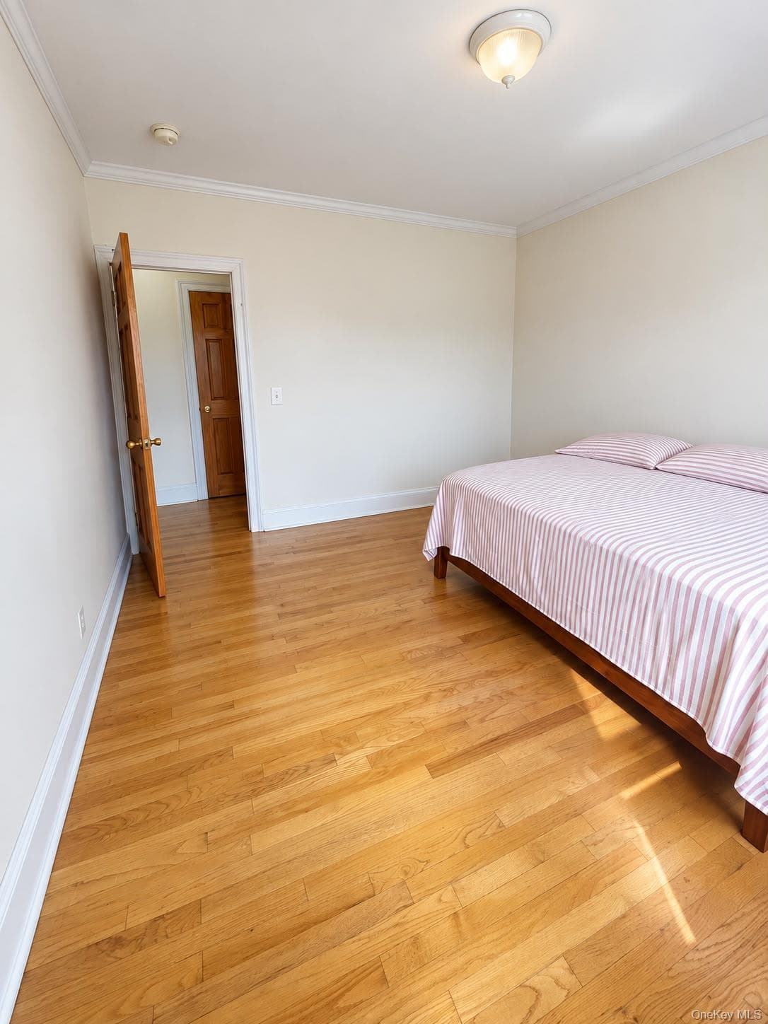 40 E Birch Street Unit: Apt 4D thumbnail 13