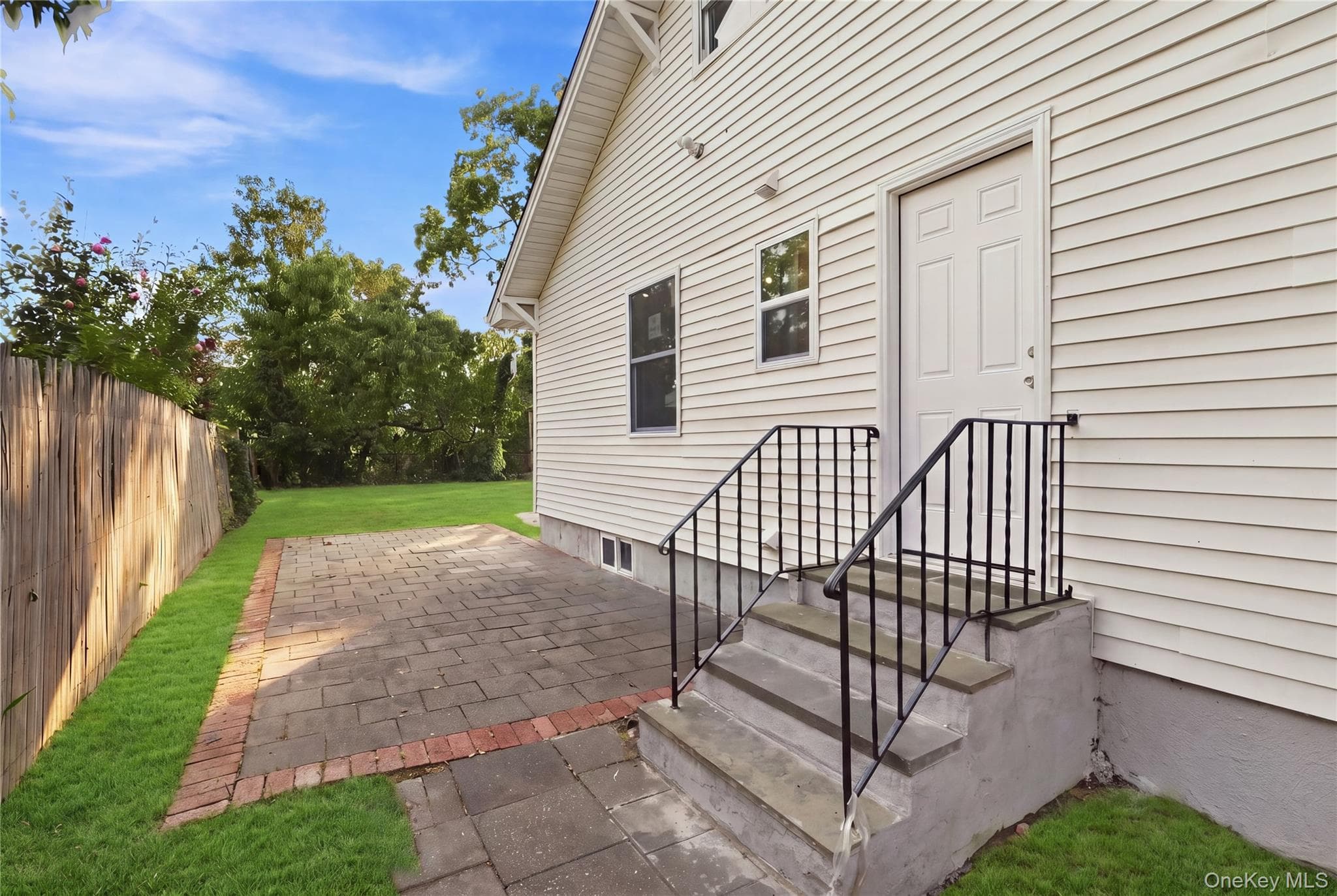 16 West Drive thumbnail 5