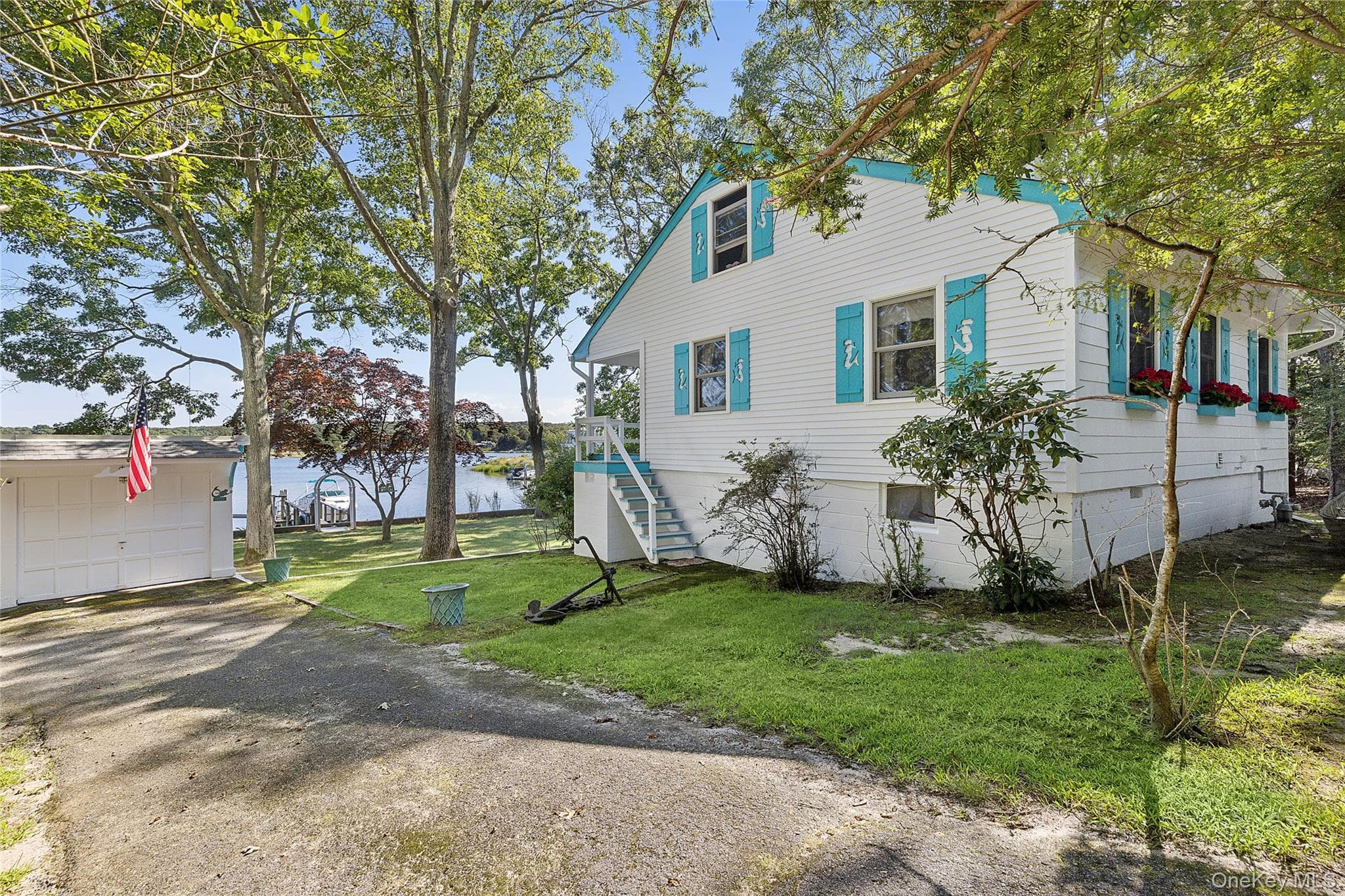 210 Redwood Road thumbnail 5