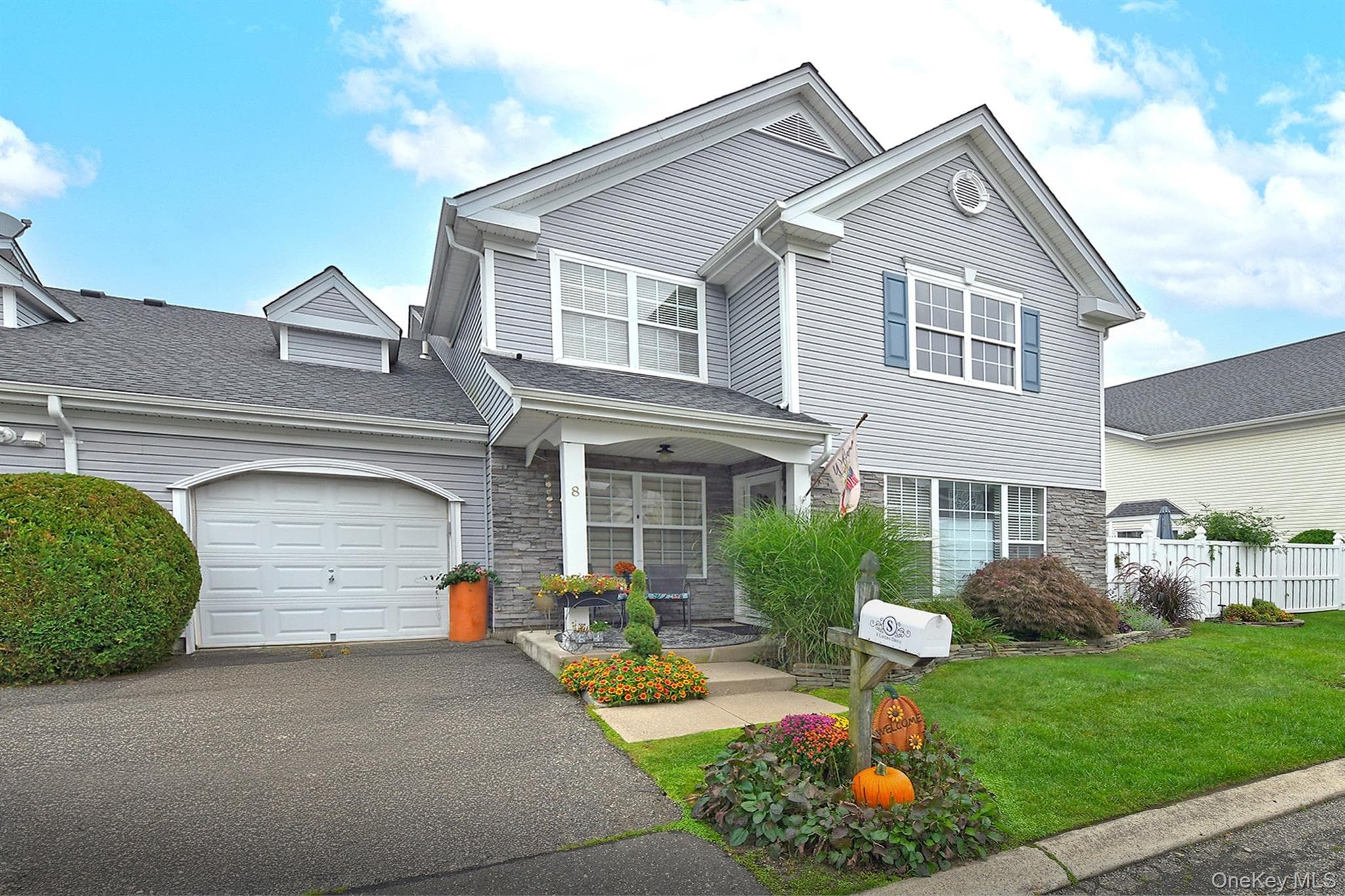 8 Lavern Drive thumbnail 2