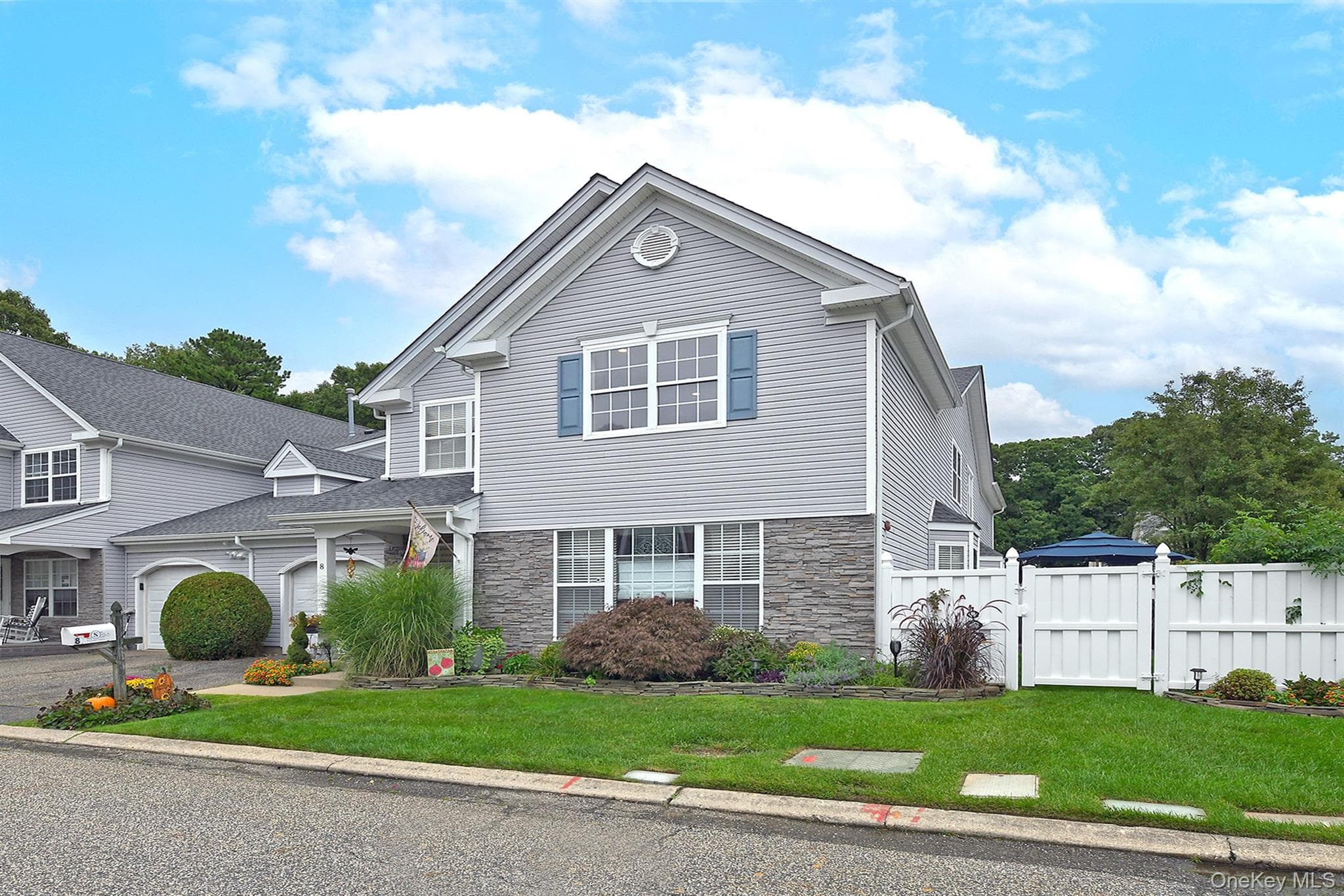 8 Lavern Drive thumbnail 4
