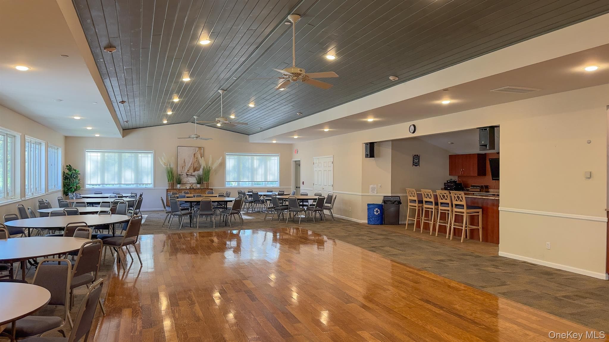 1407 Middle Road Unit: 83 thumbnail 30