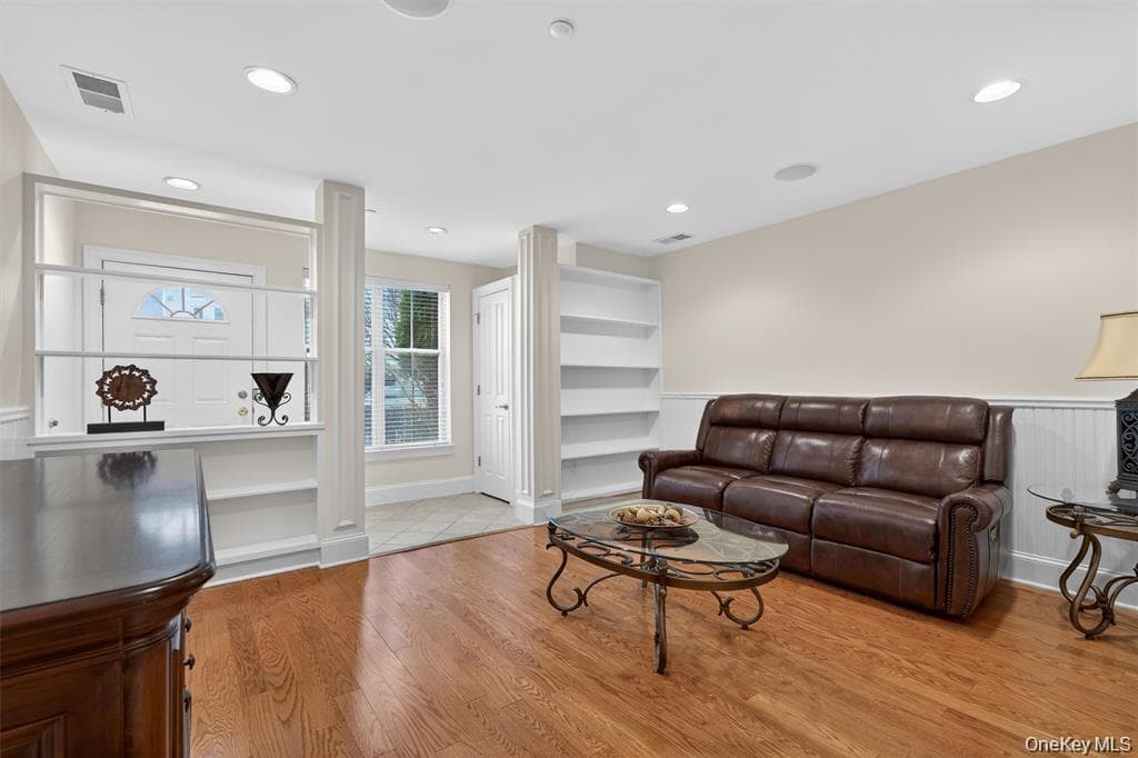 3 Harbor Pointe Drive thumbnail 7