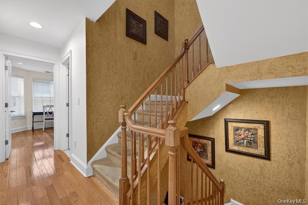 3 Harbor Pointe Drive thumbnail 21