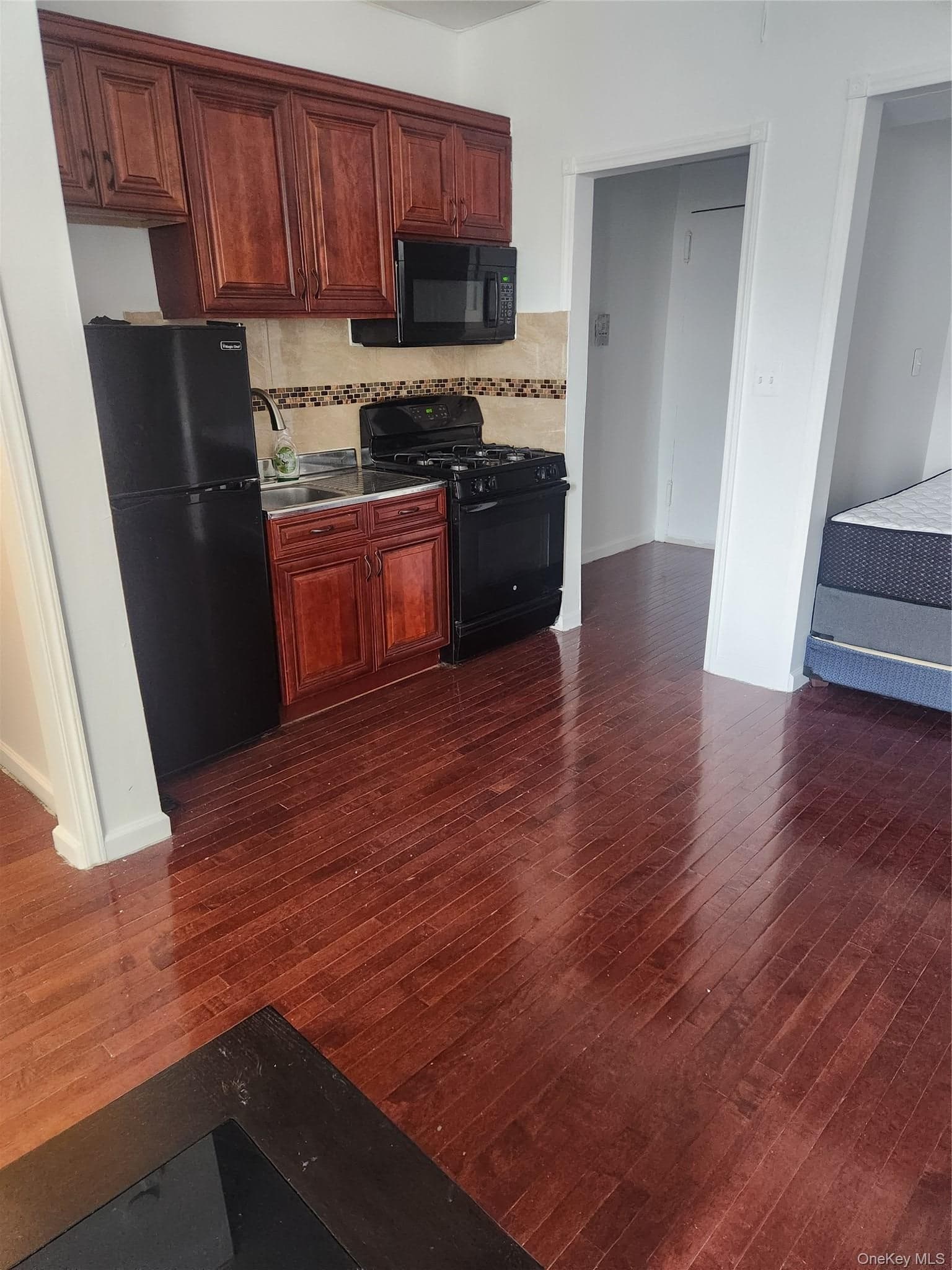 941 Jerome Avenue Unit: 8G thumbnail 4