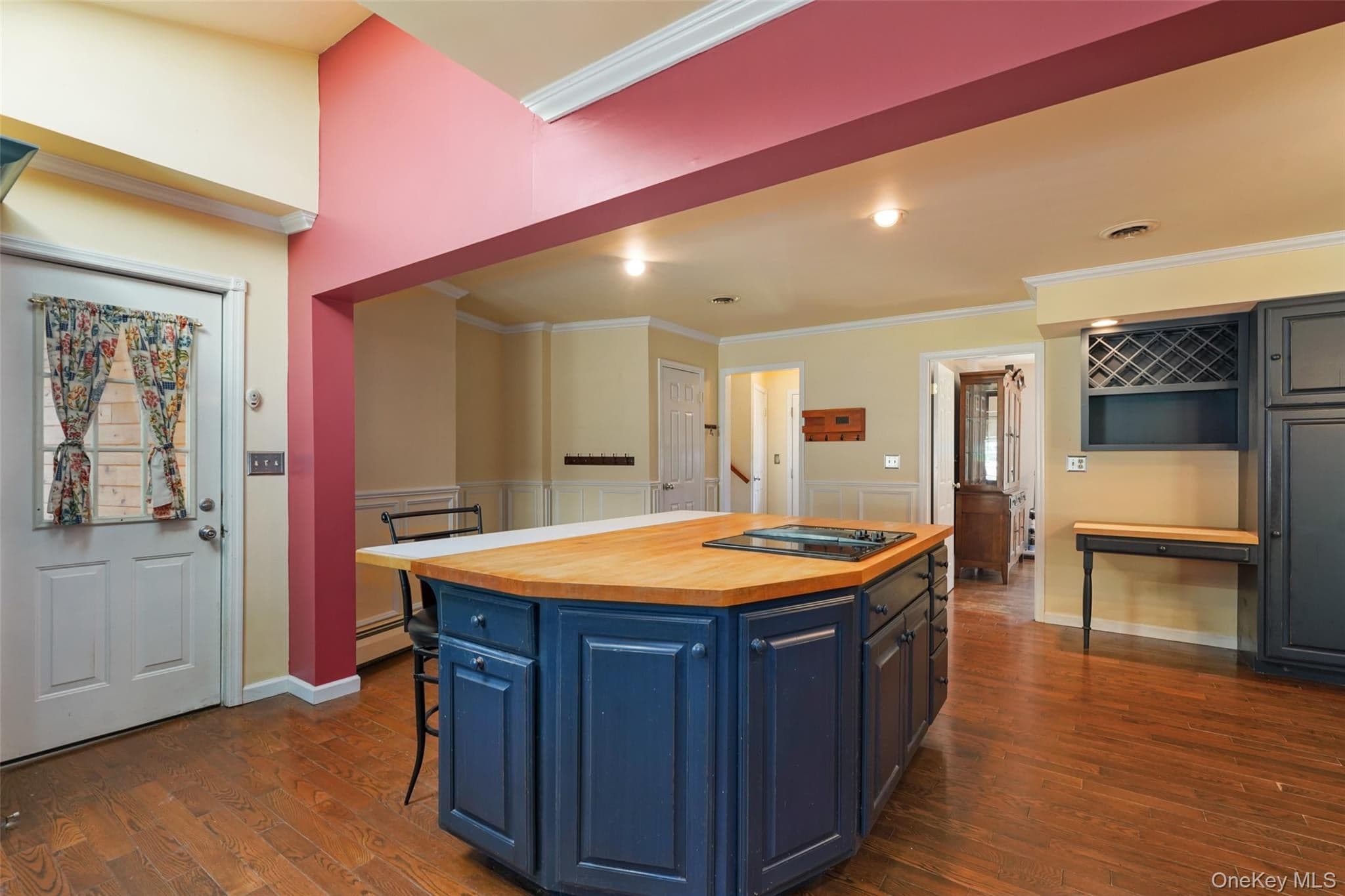 2 Pine Tree Drive thumbnail 16