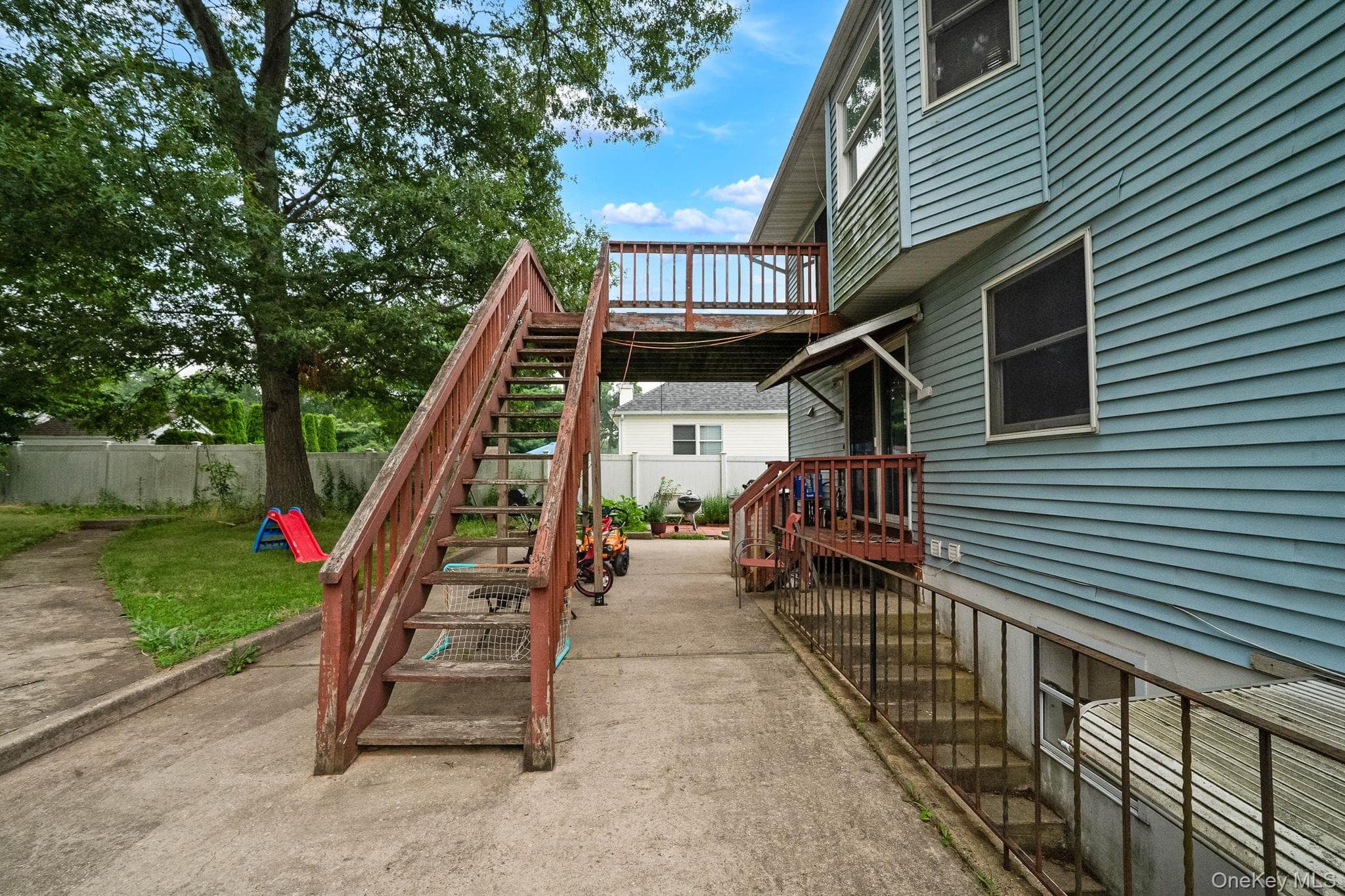 107 Cedar Oaks Avenue thumbnail 32