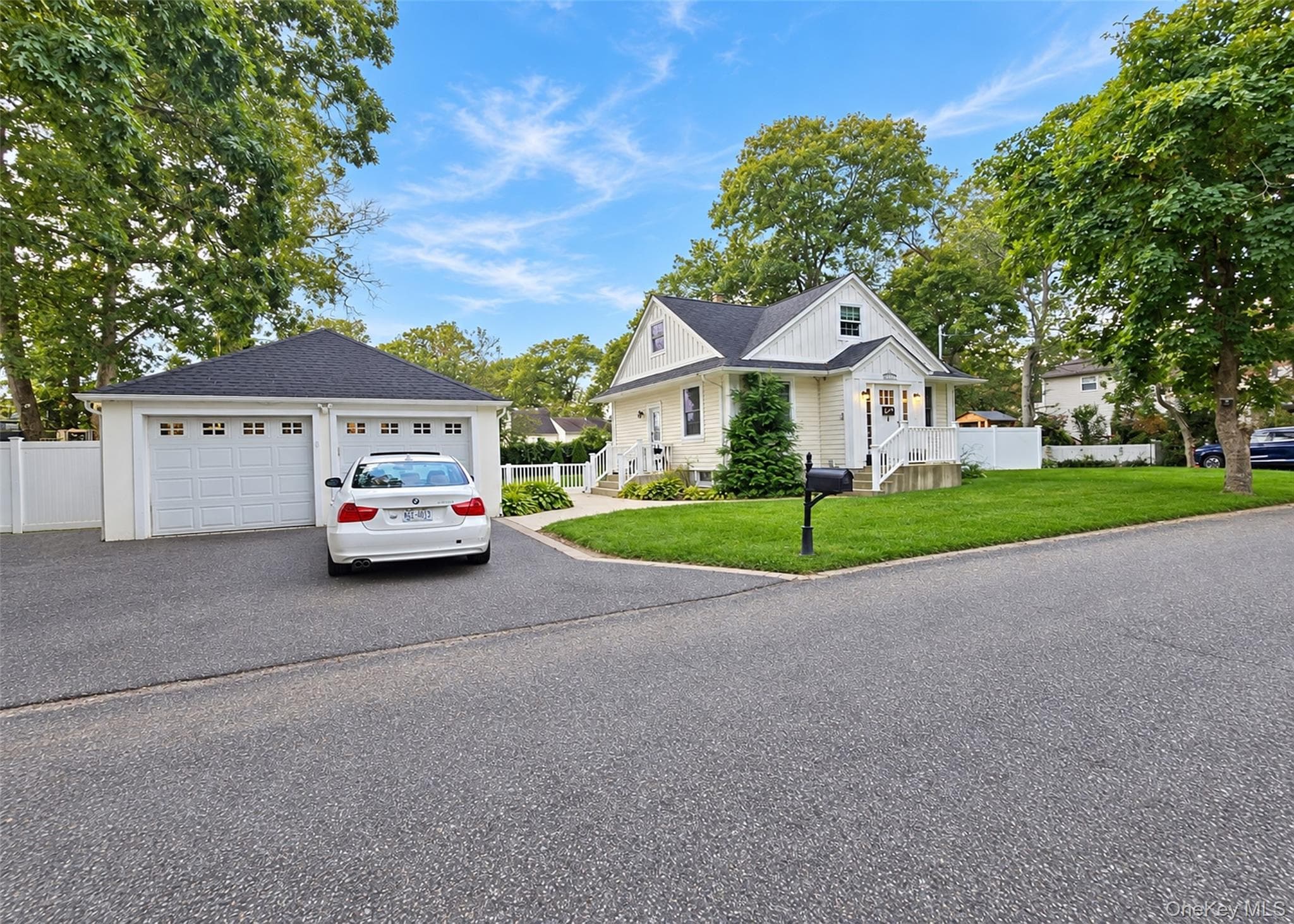 124 Bradford Avenue photo 1