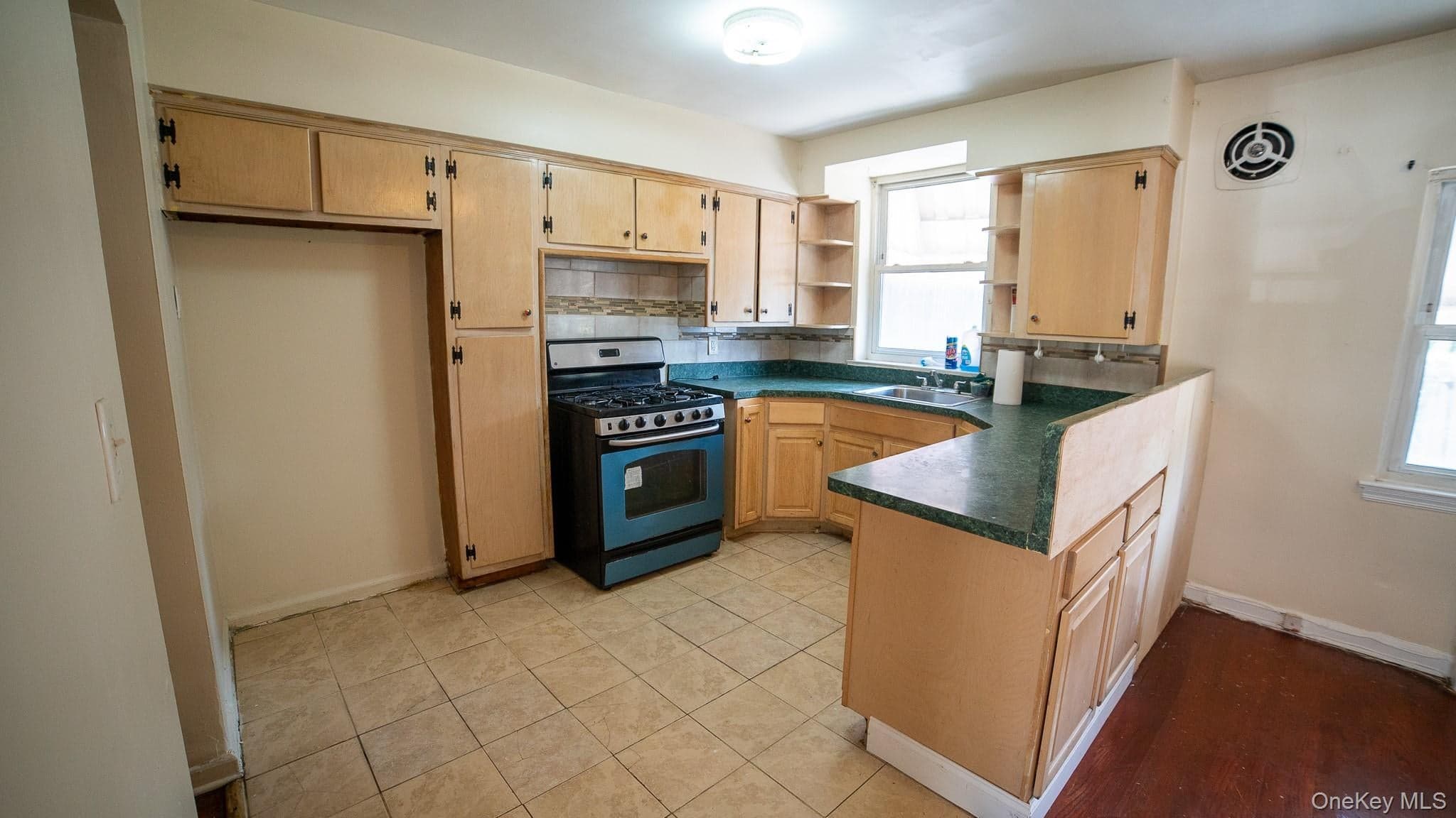 3830 Barnes Avenue thumbnail 9