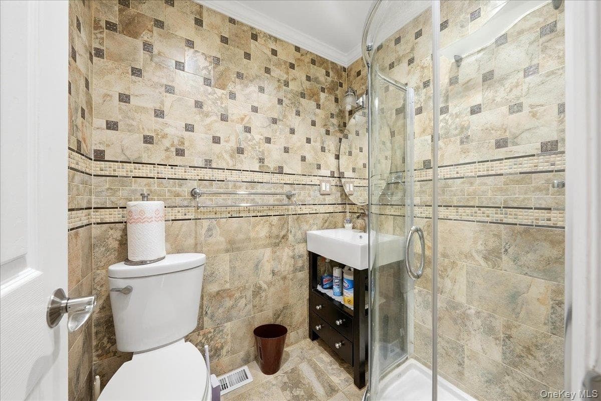 2927 Grand Avenue Unit: 16 thumbnail 16