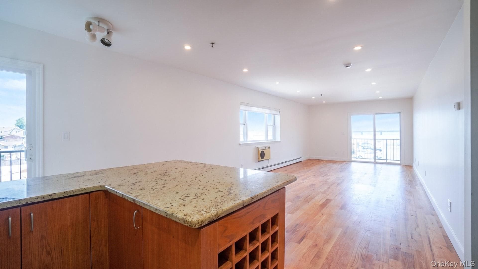 24 Pennyfield Avenue Unit: 2C thumbnail 11