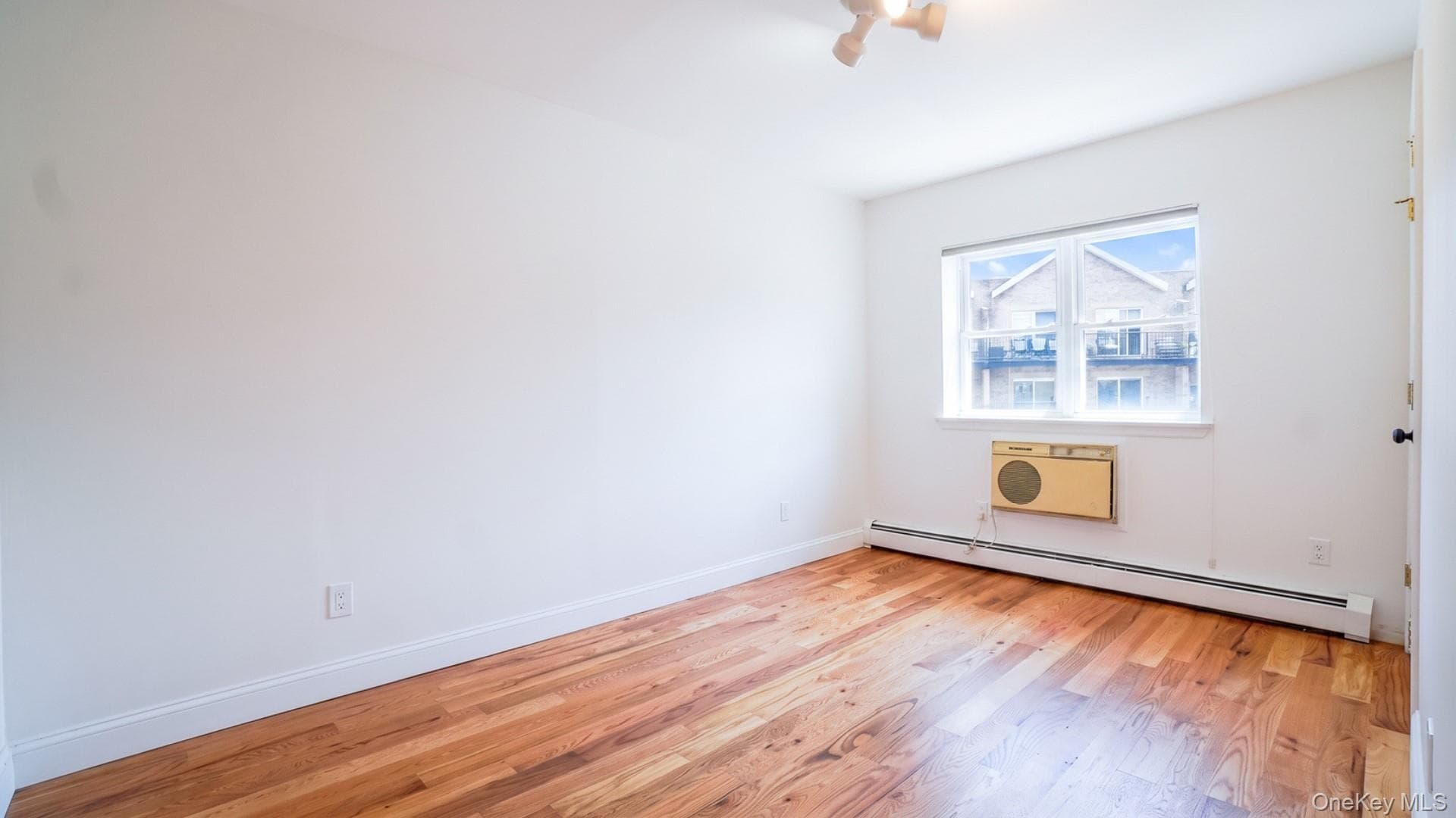 24 Pennyfield Avenue Unit: 2C thumbnail 14
