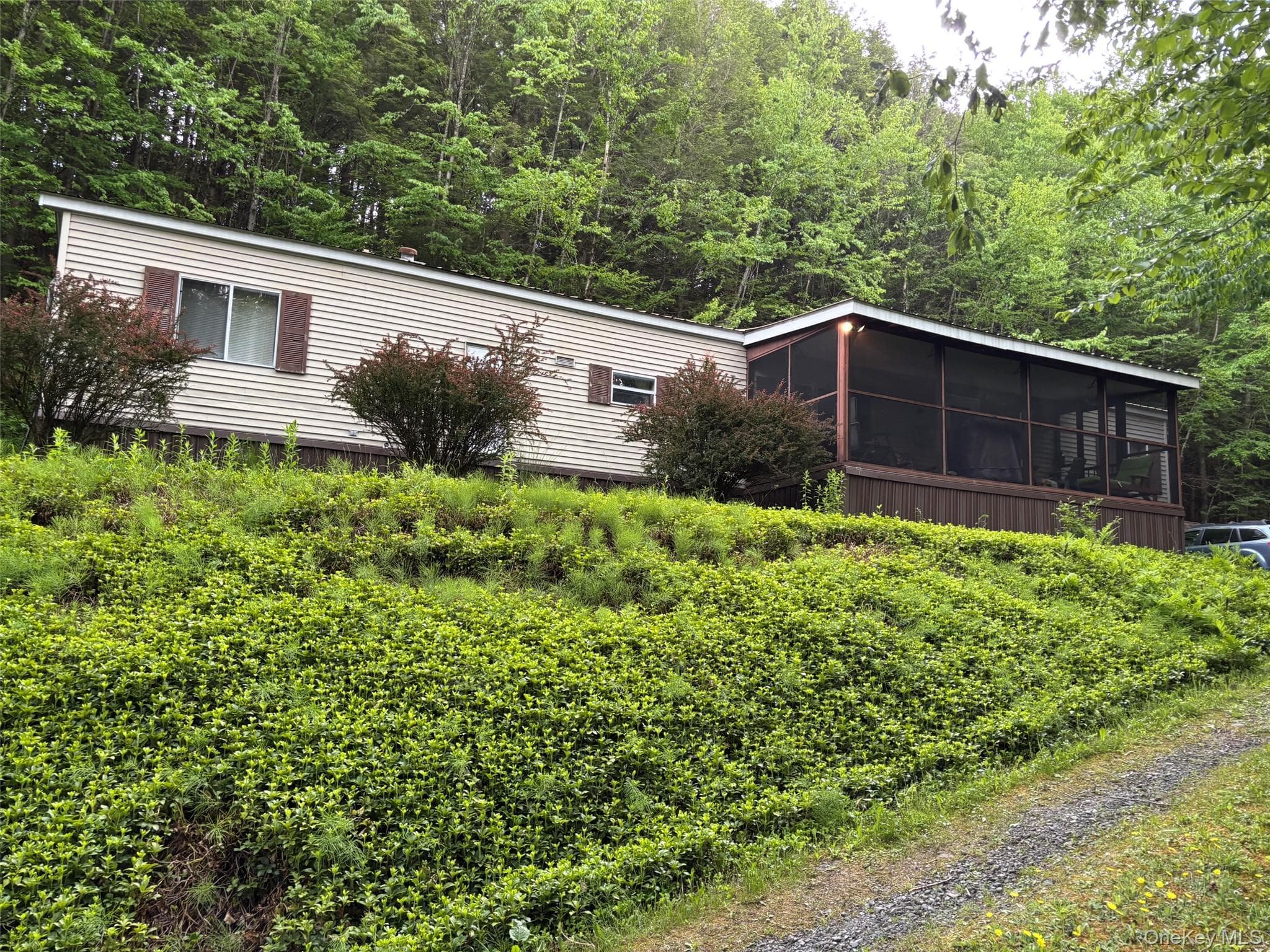 46 Elm Hollow Road, Livingston Manor