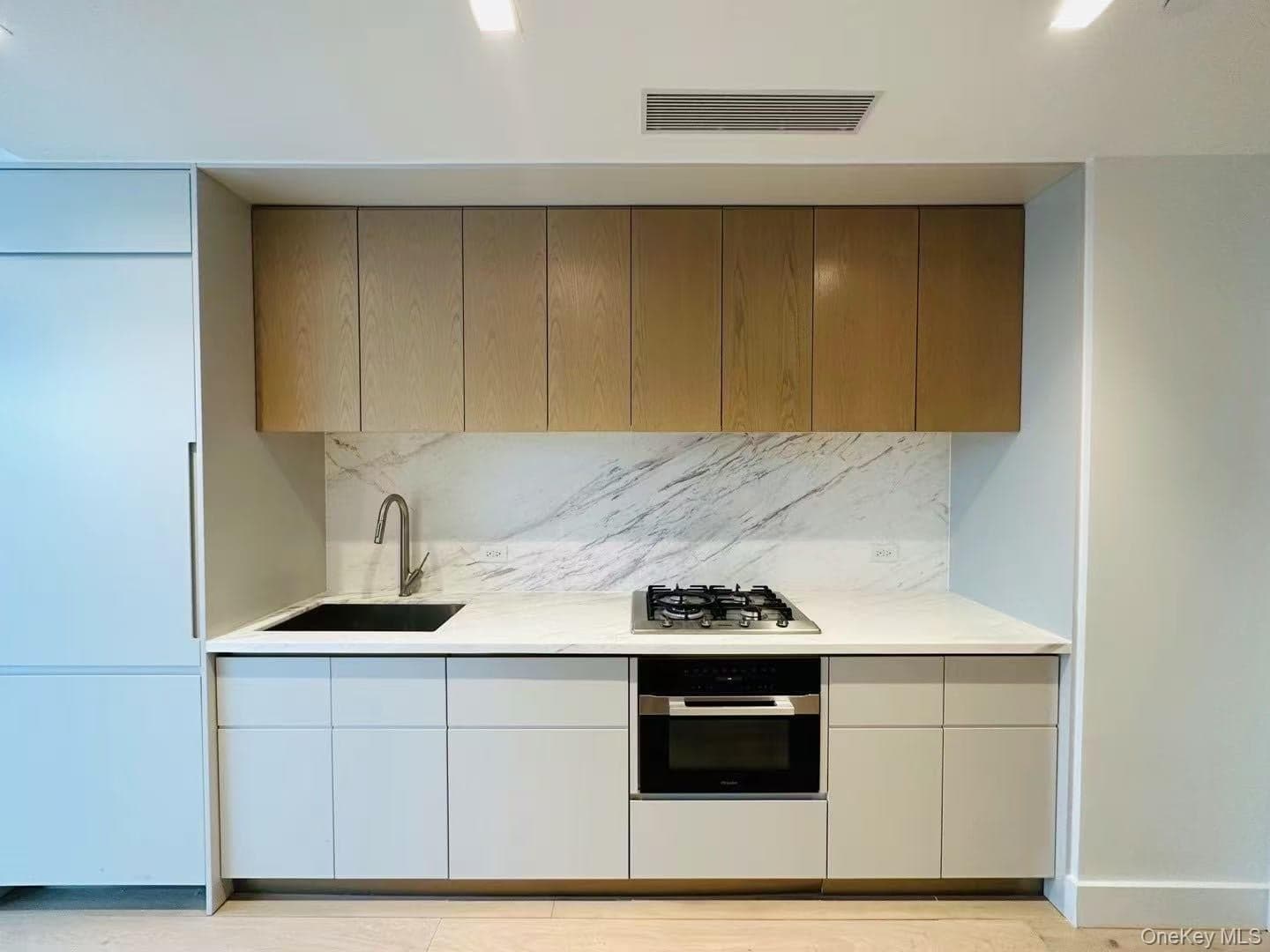 208 Delancey Street Unit: 10E thumbnail 2
