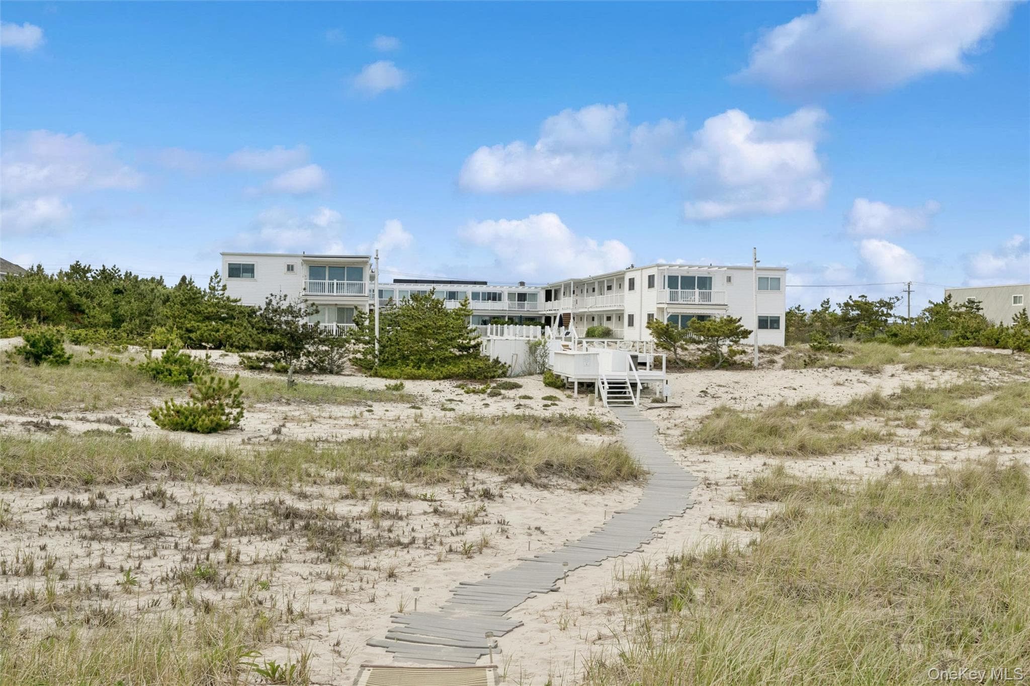 281 Dune Road Unit: 17B thumbnail 6