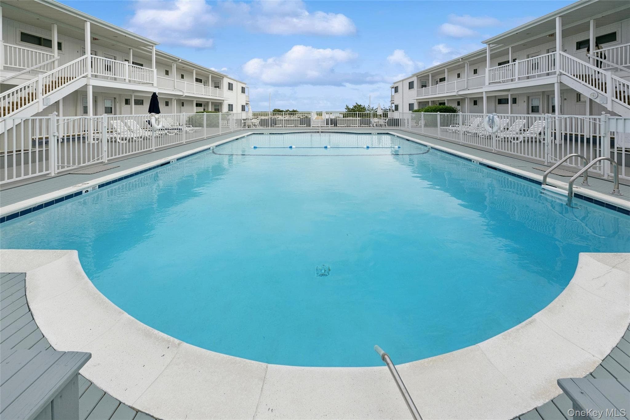 281 Dune Road Unit: 17B thumbnail 8
