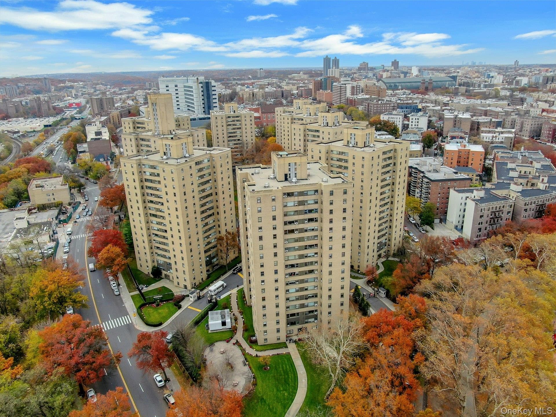 1 Fordham Hill Oval Unit: 12C thumbnail 33