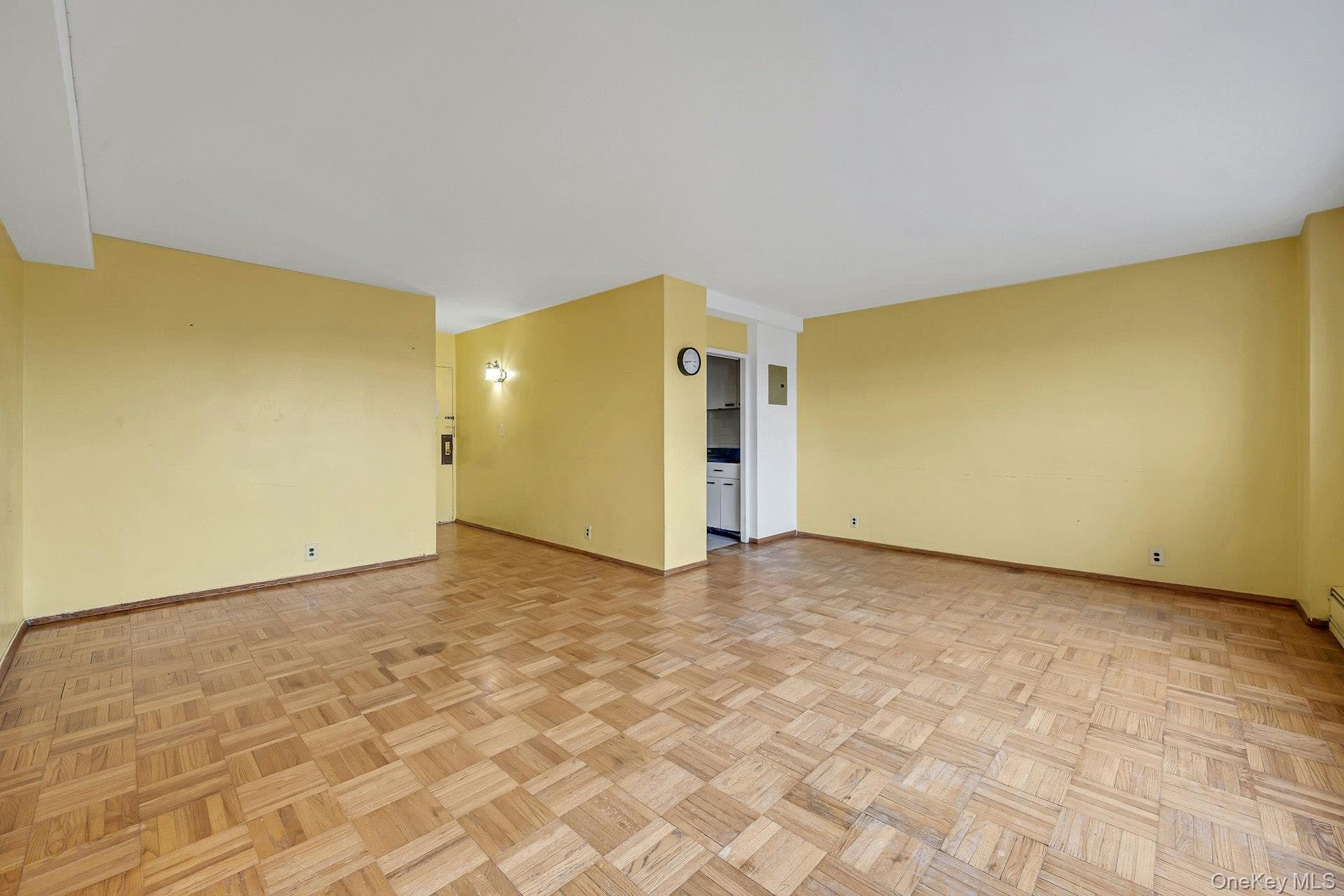 1 Fordham Hill Oval Unit: 12C thumbnail 3