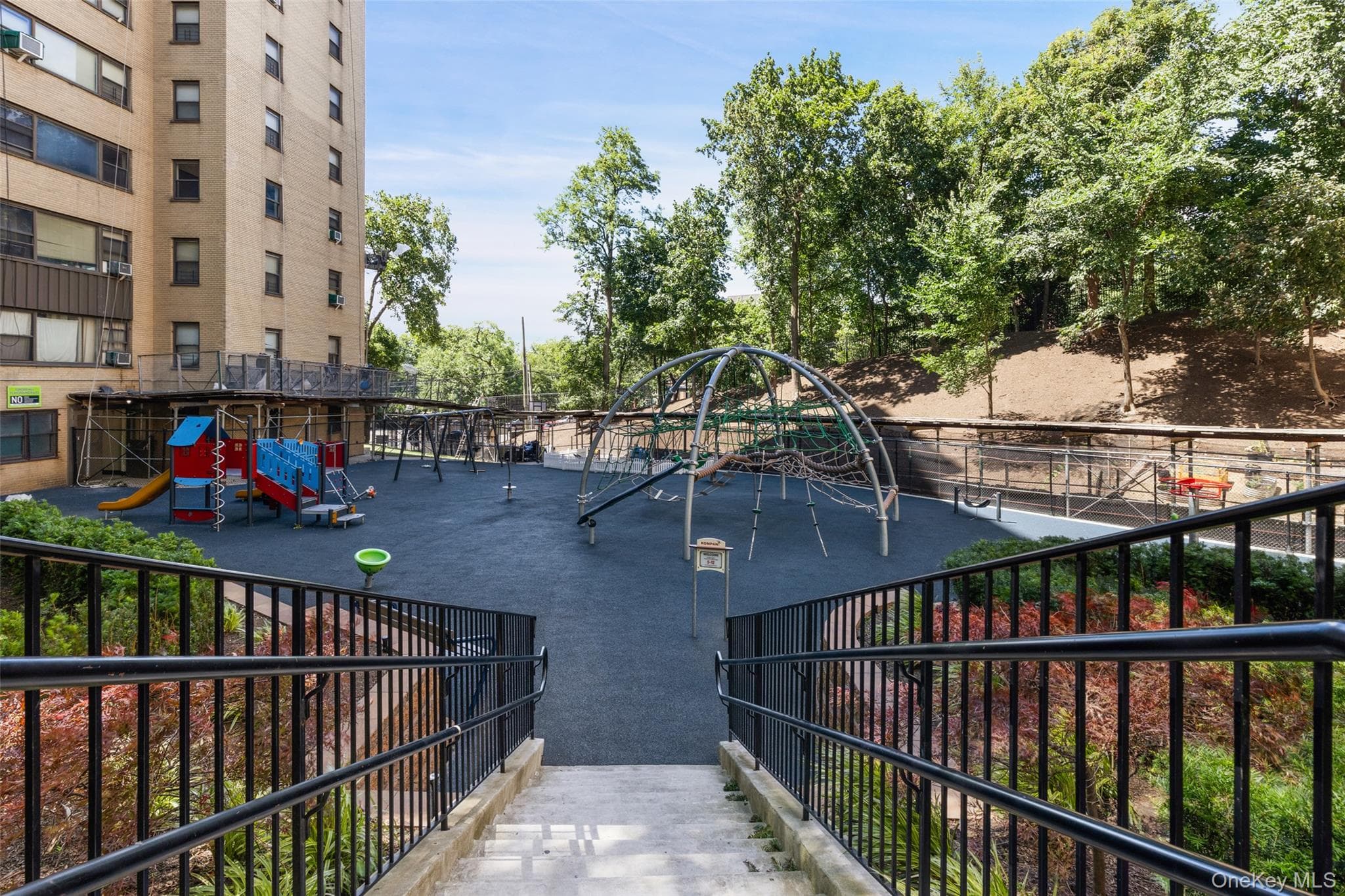 1 Fordham Hill Oval Unit: 12C thumbnail 39