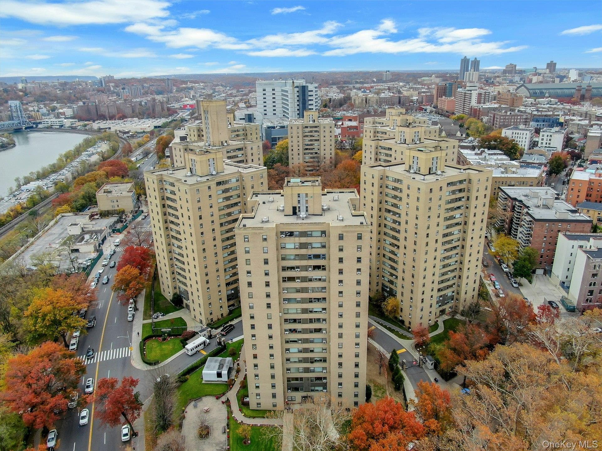 1 Fordham Hill Oval Unit: 12C thumbnail 31