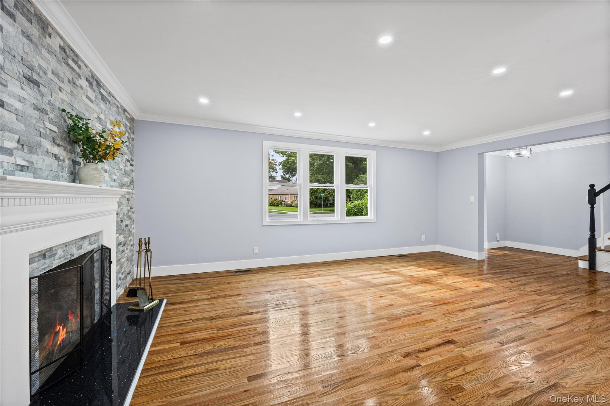 81 Rowe Avenue thumbnail 10