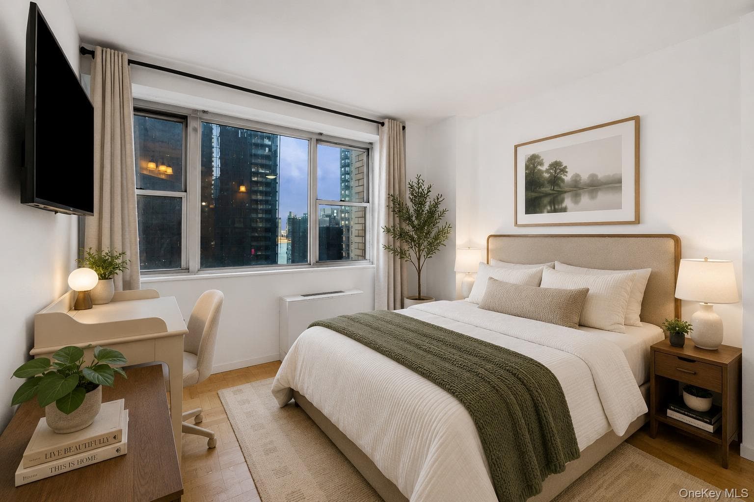 300 E 40th Street Unit: 12E thumbnail 2