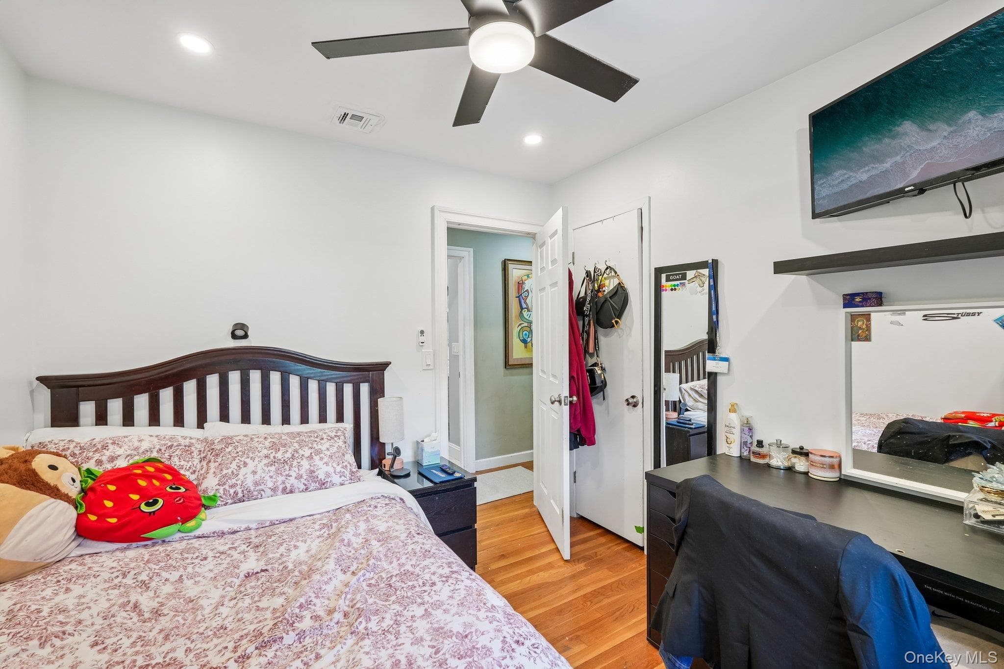 111 Hilltop Road thumbnail 29