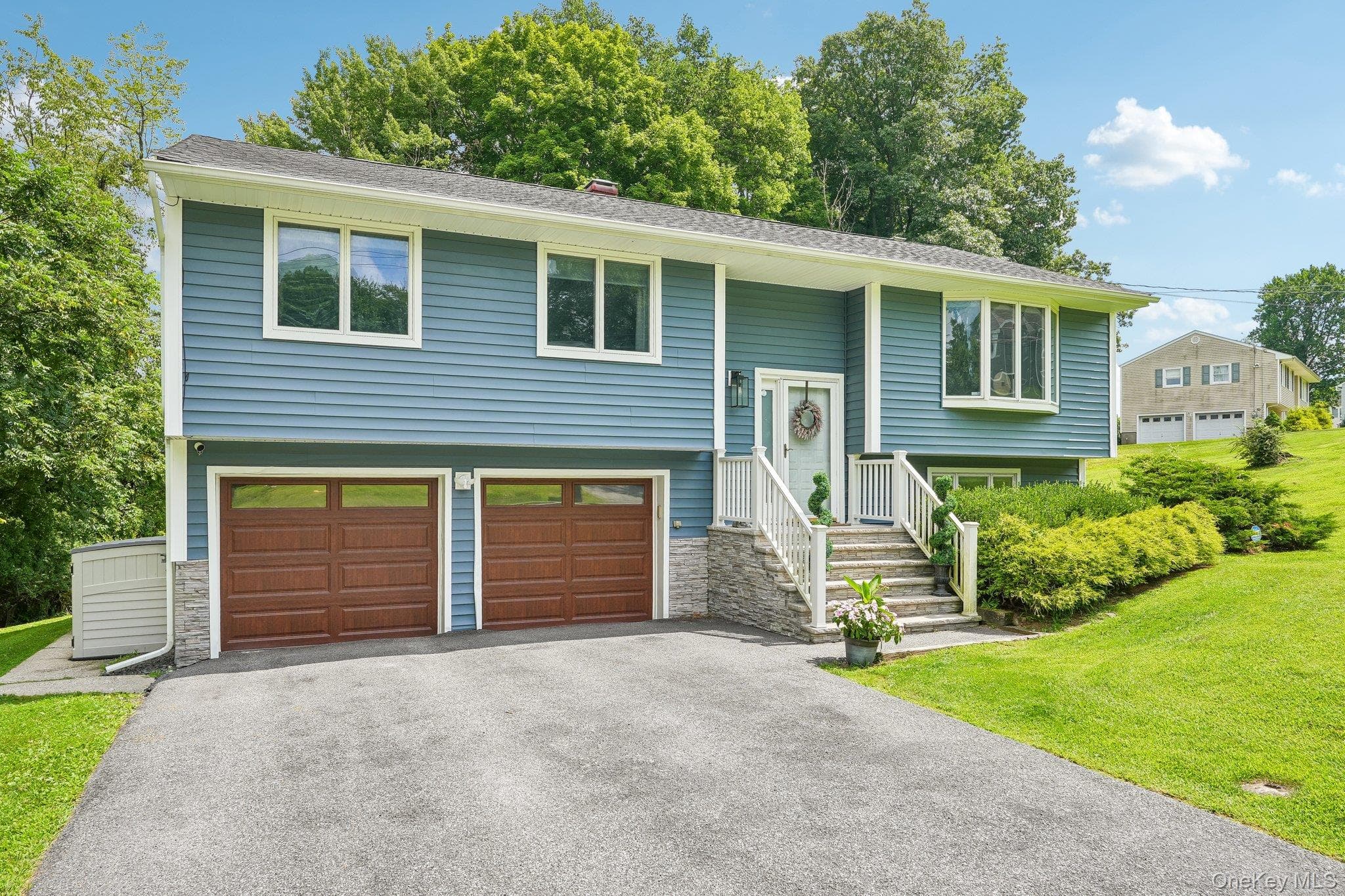 111 Hilltop Road thumbnail 2