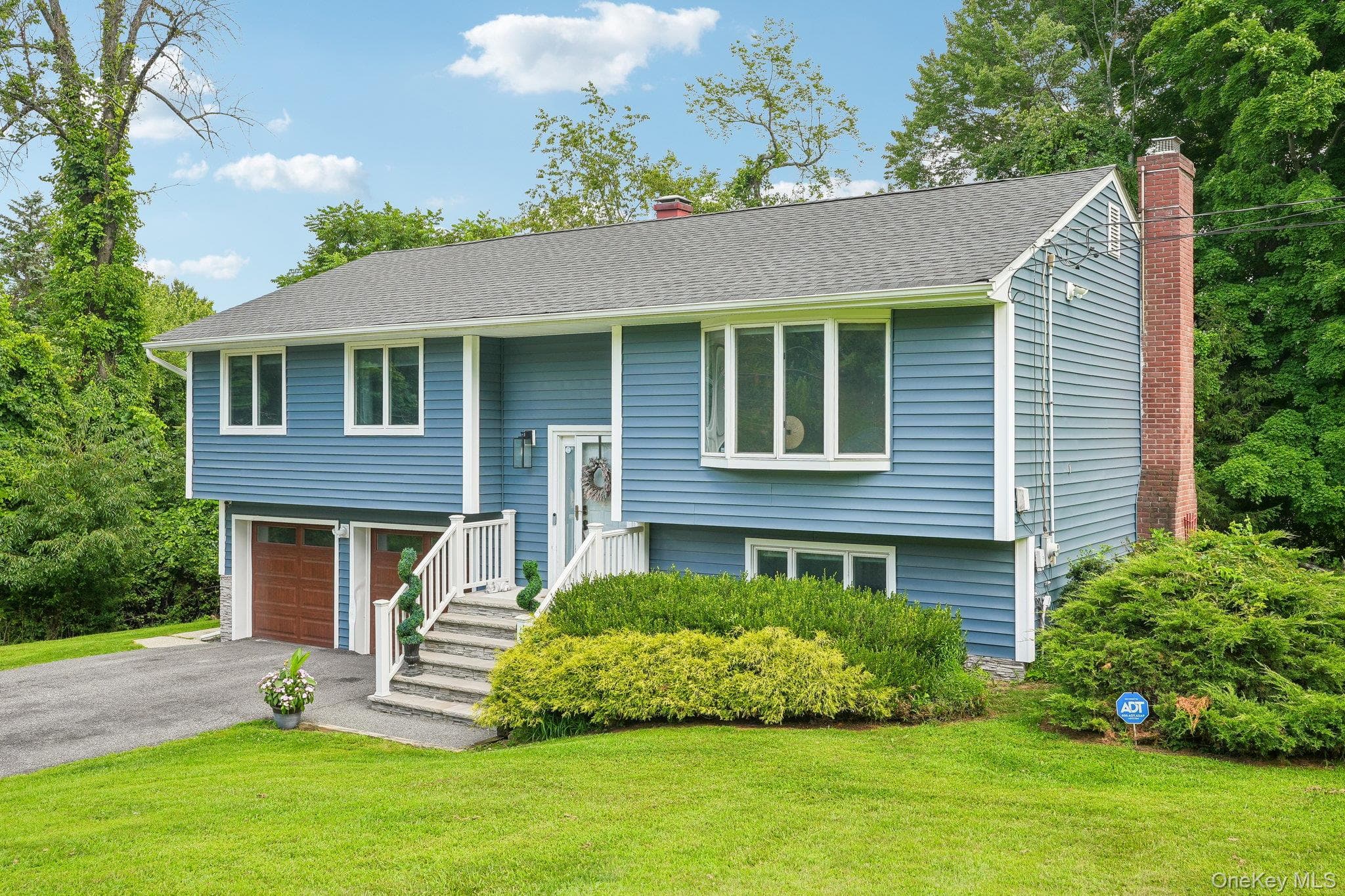 111 Hilltop Road thumbnail 3