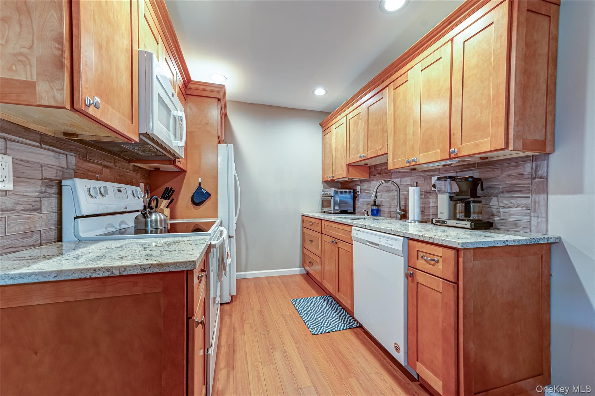 85 Richmond Boulevard Unit: 1A thumbnail 7