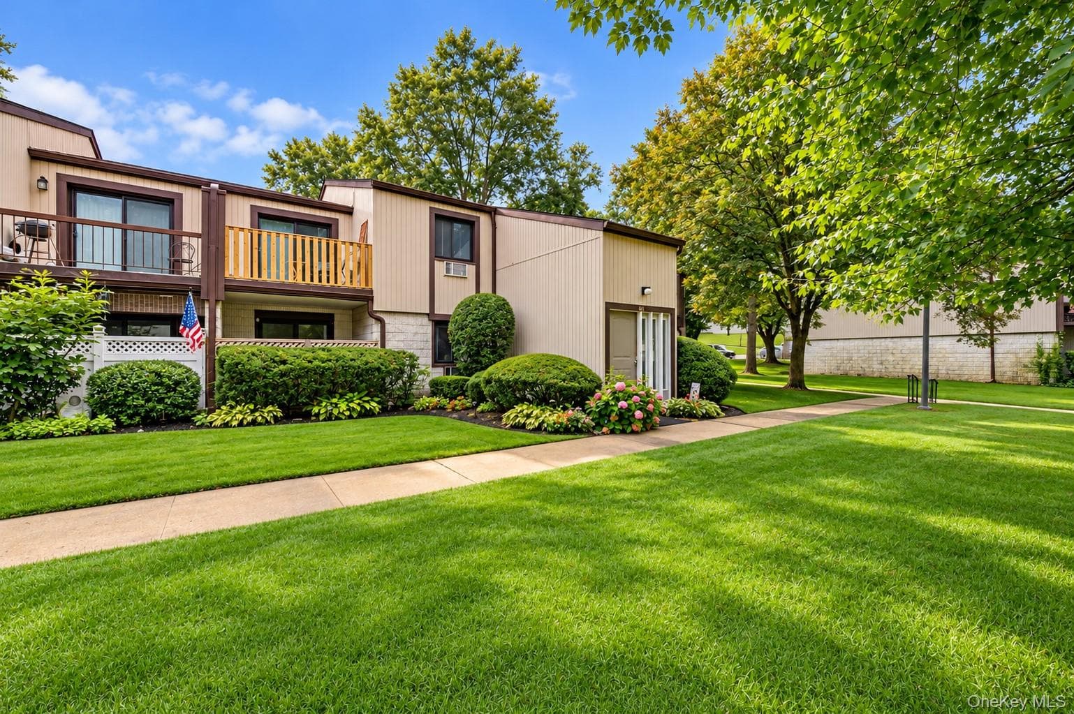 85 Richmond Boulevard Unit: 1A thumbnail 2