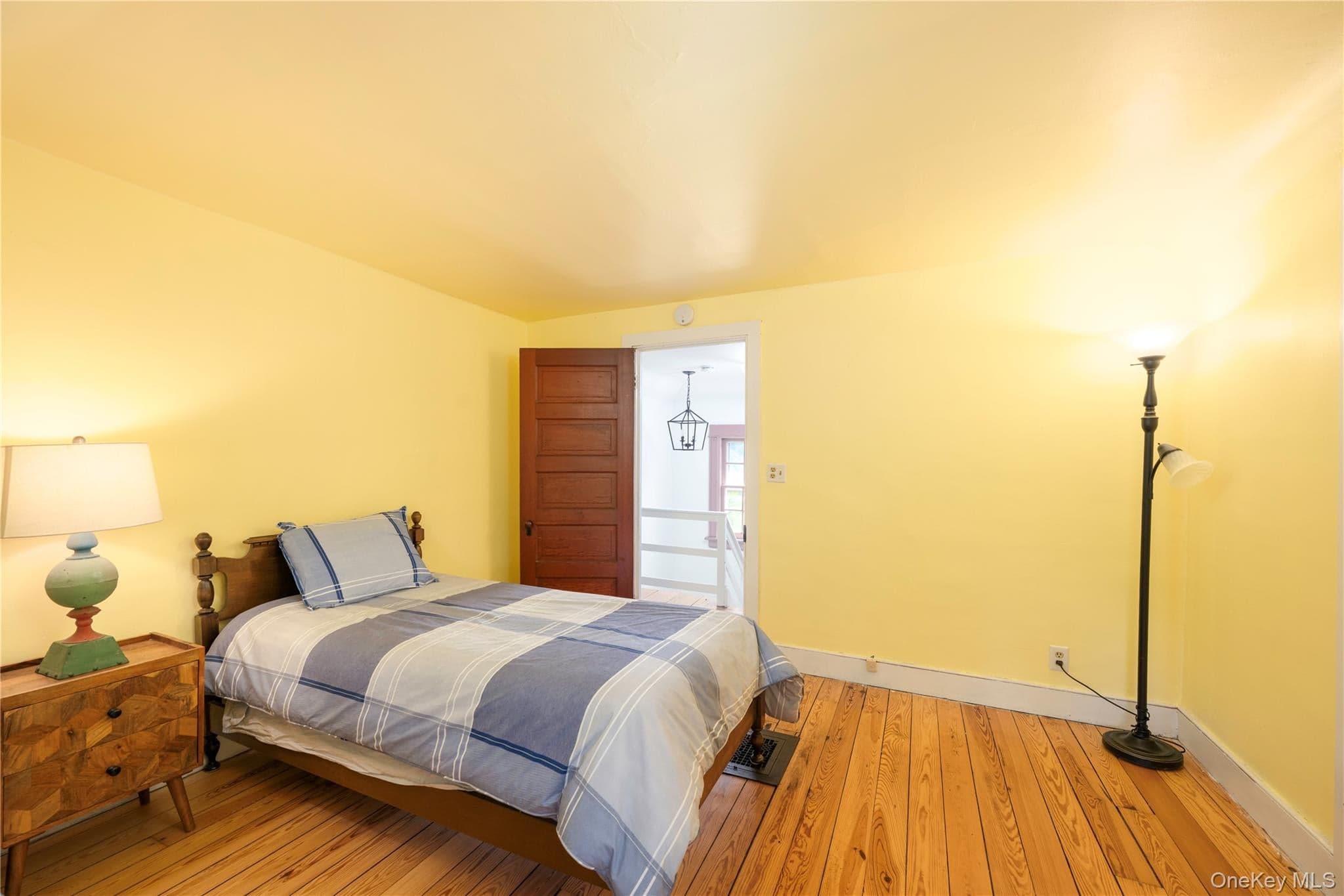 21 Barnard Avenue thumbnail 23