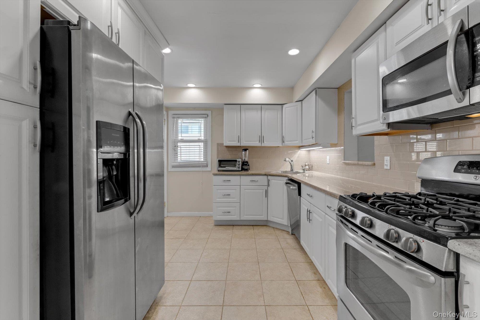 660 Franklin Boulevard thumbnail 7