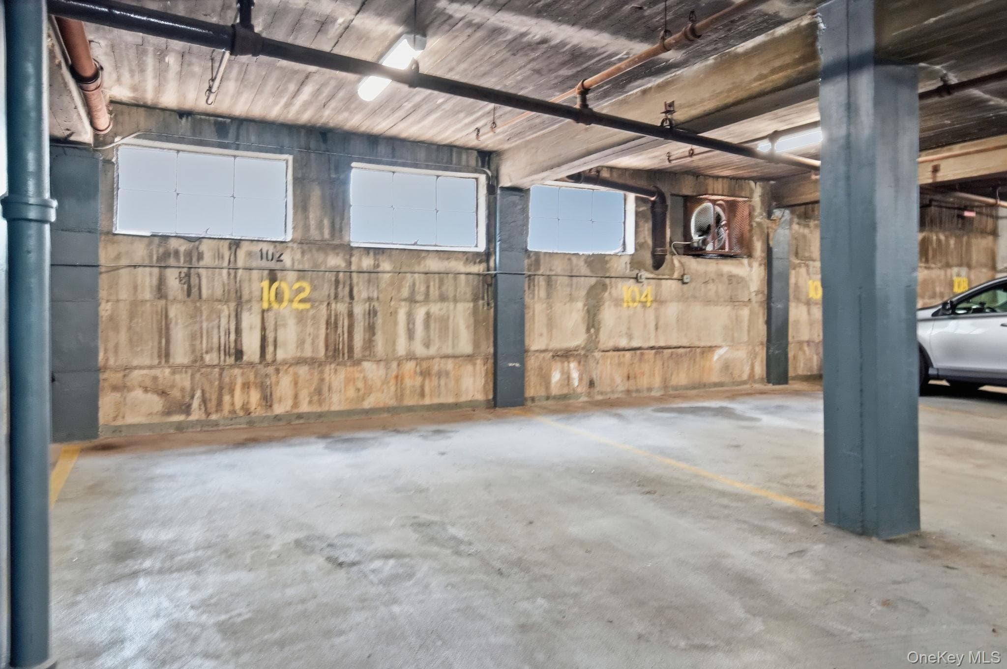 290 Collins Ave Unit: 2C thumbnail 20