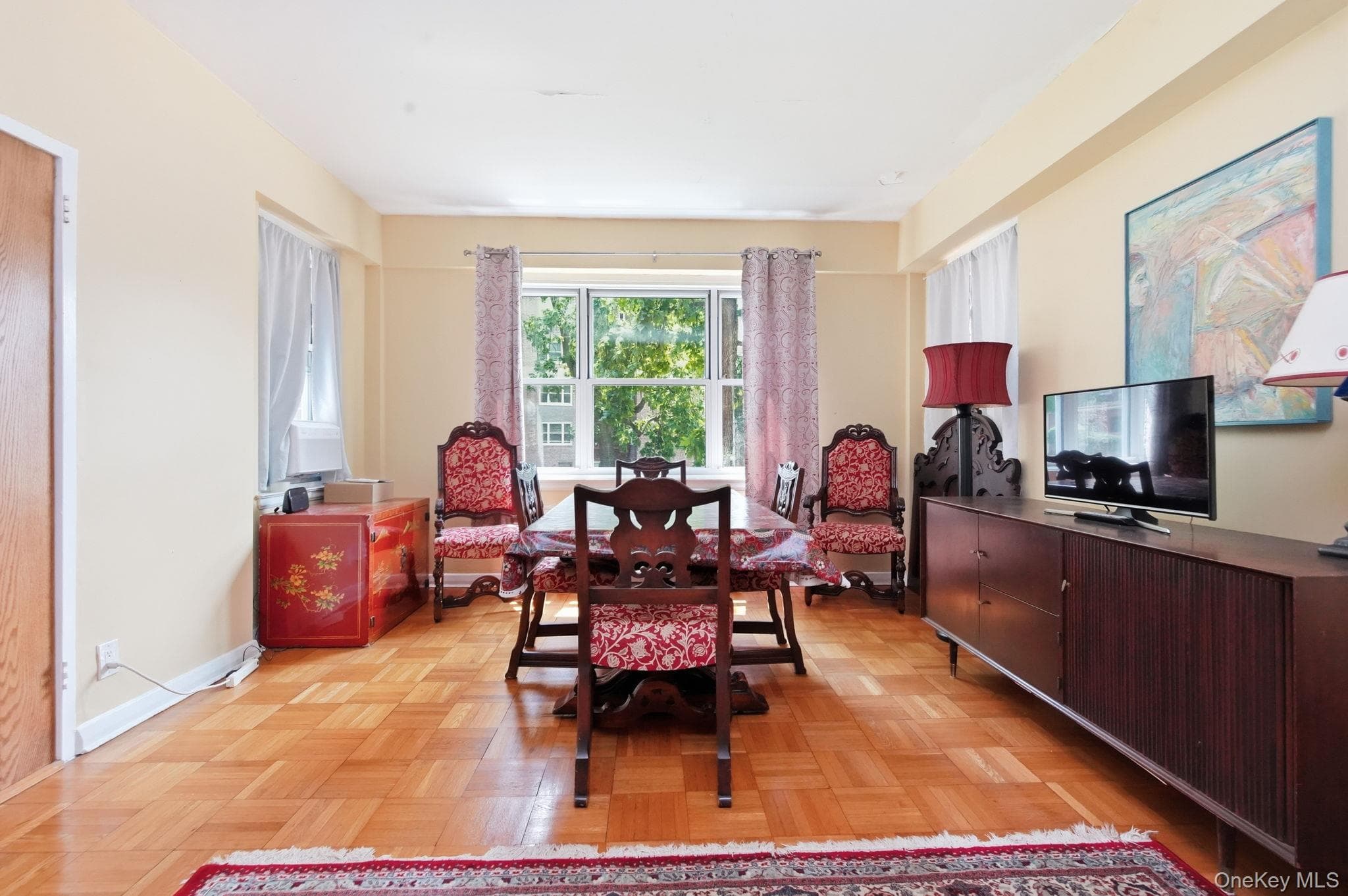 290 Collins Ave Unit: 2C thumbnail 12