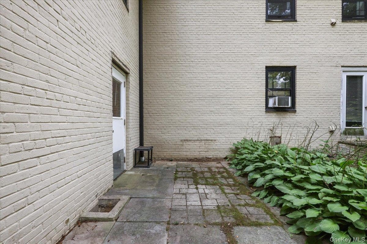 5 Whitehall Road Unit: 1L thumbnail 18