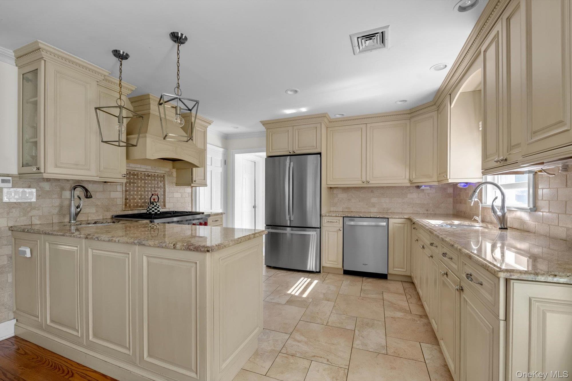 38 Newkirk Avenue thumbnail 7