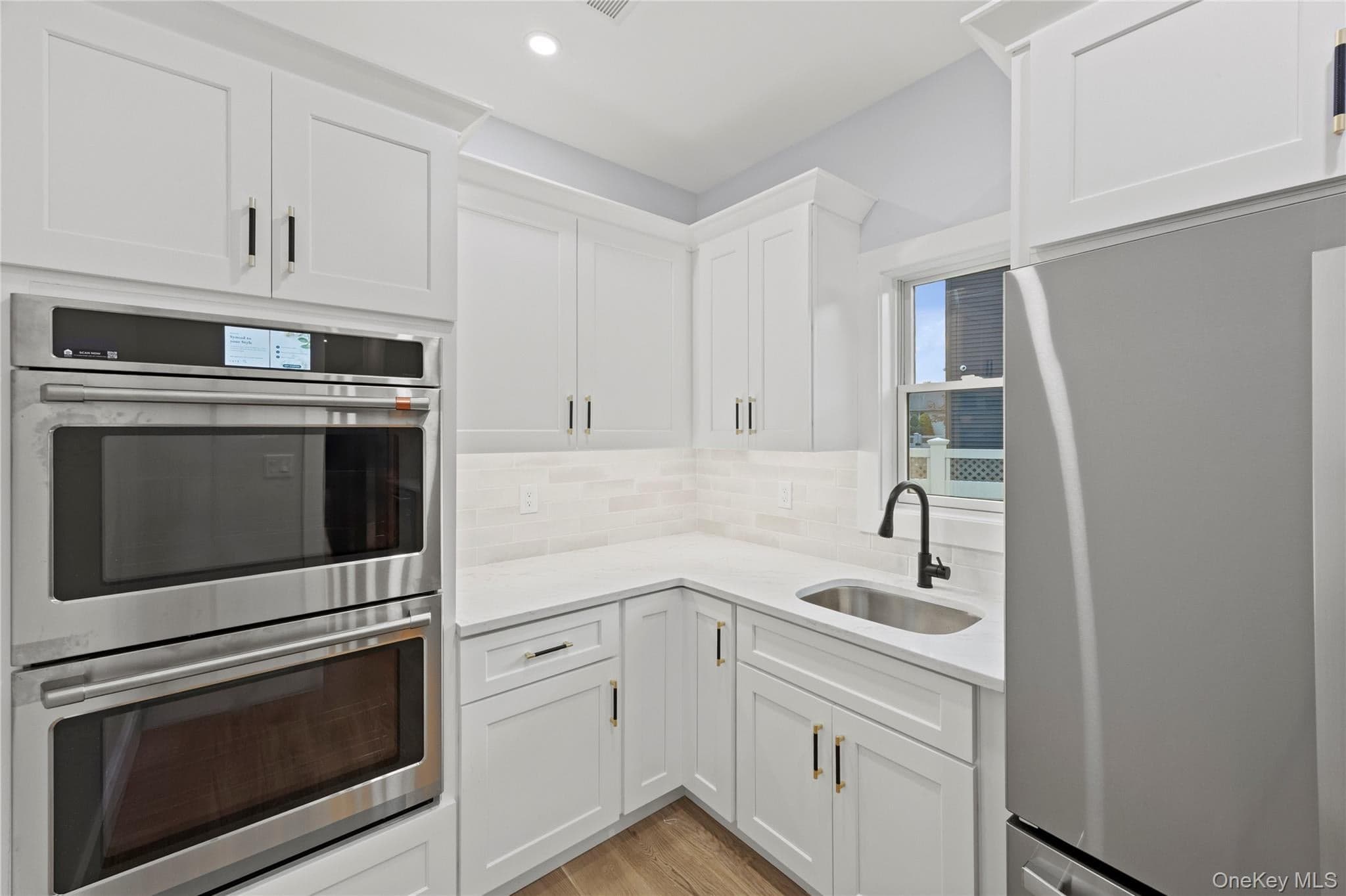 712 Bach Court thumbnail 23