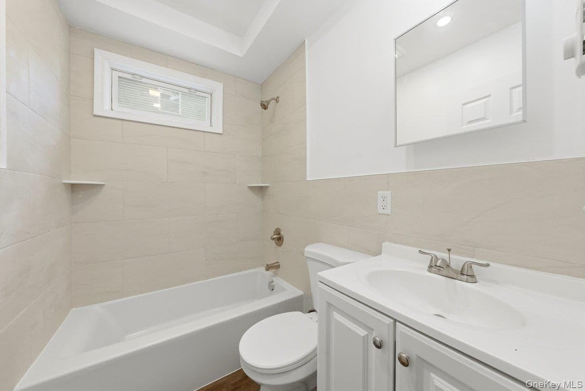 157 Chambers Street thumbnail 10