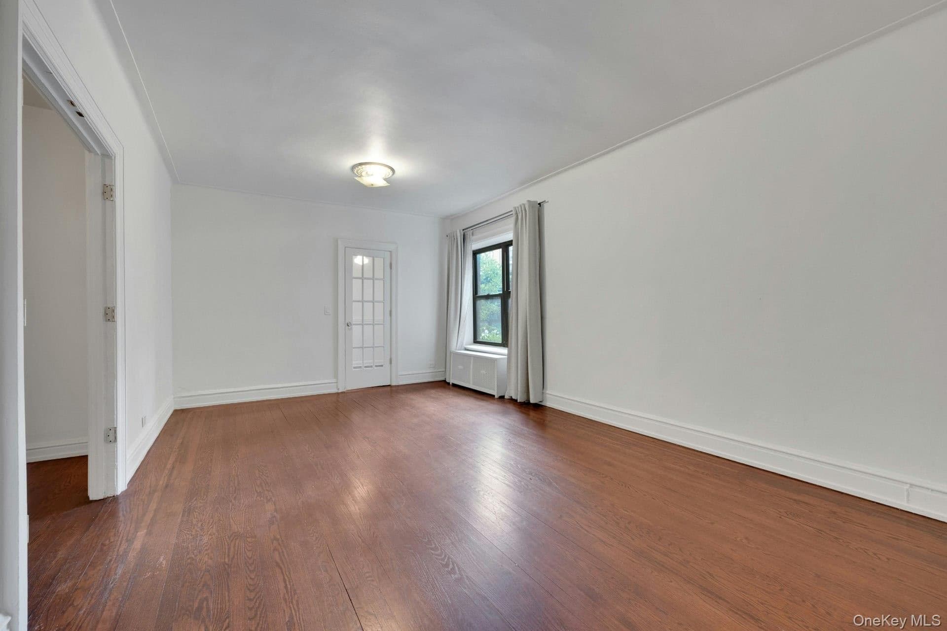 143 Garth Road Unit: 1J thumbnail 4