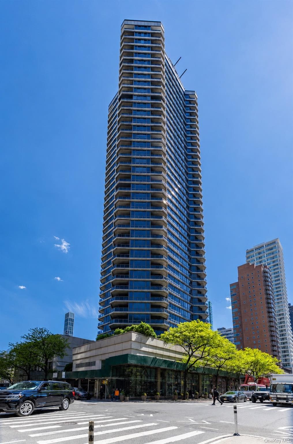 200 E 61st Street Unit: 35B thumbnail 9