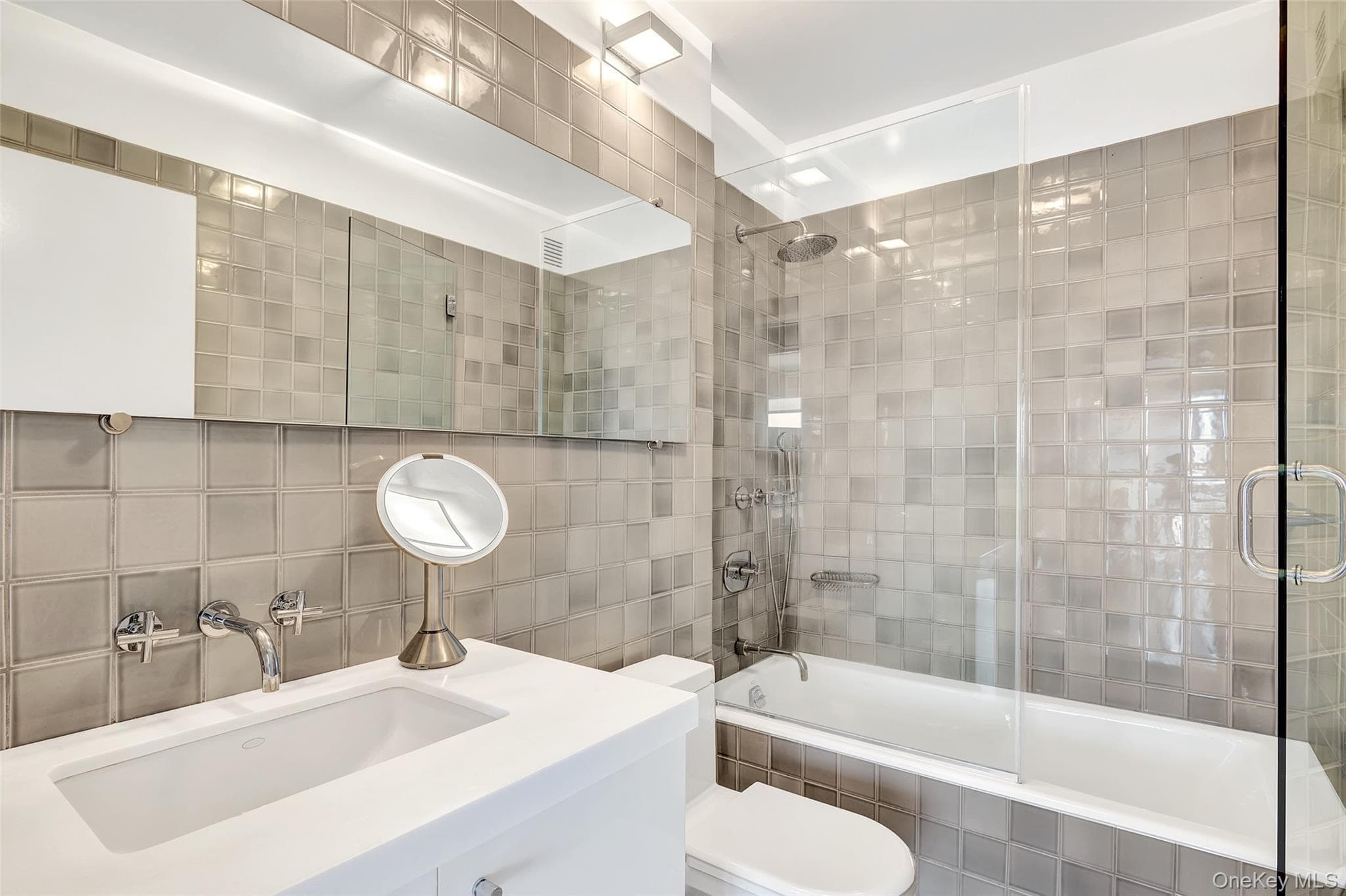 200 E 61st Street Unit: 35B thumbnail 6