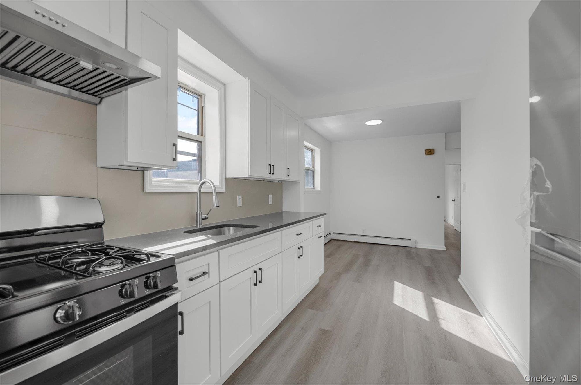 6728 Utopia Parkway thumbnail 4