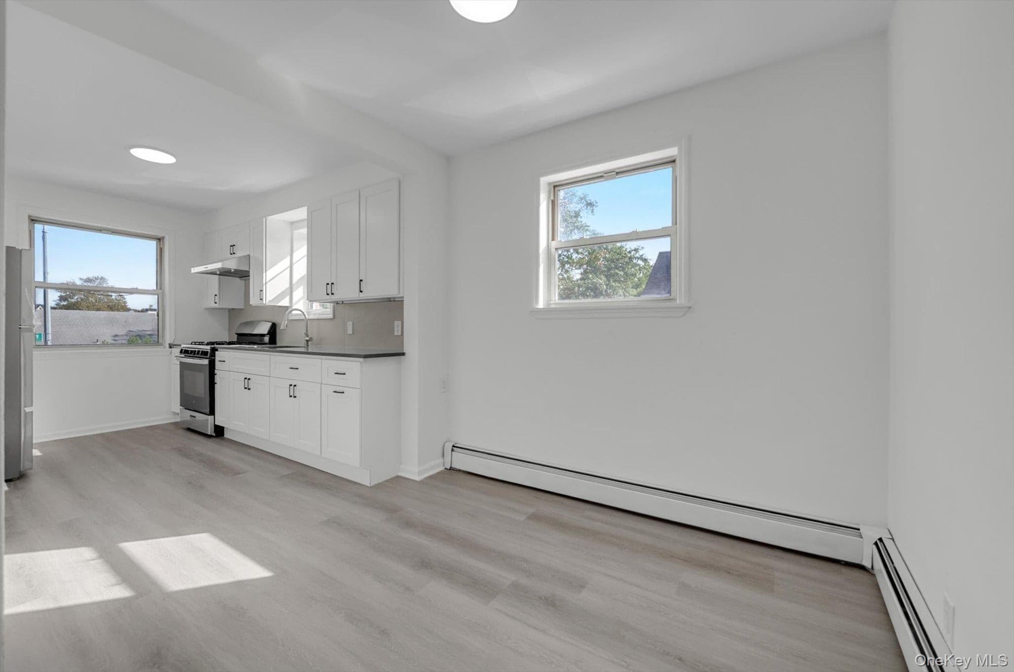 6728 Utopia Parkway thumbnail 5