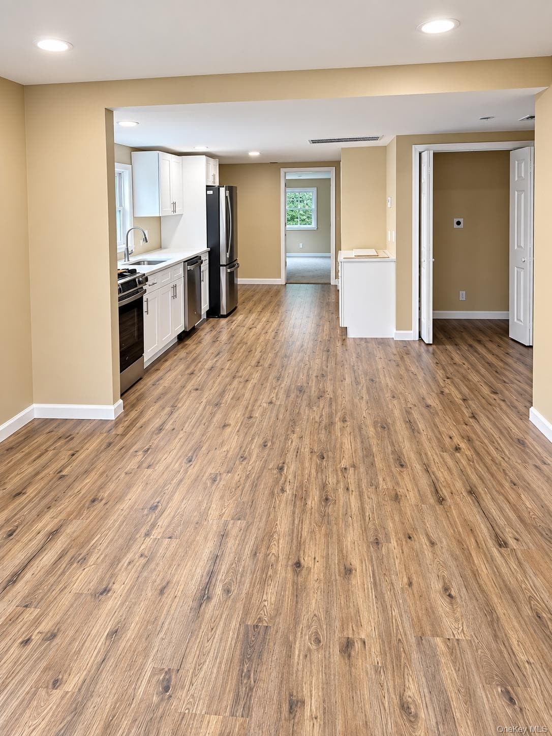 182 Frowein Road thumbnail 5